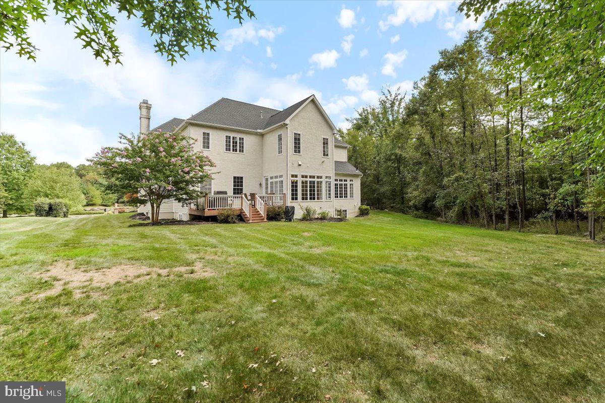 PONDVIEW - Residential