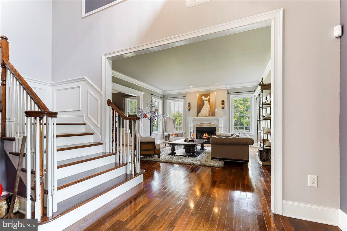 PONDVIEW - Residential