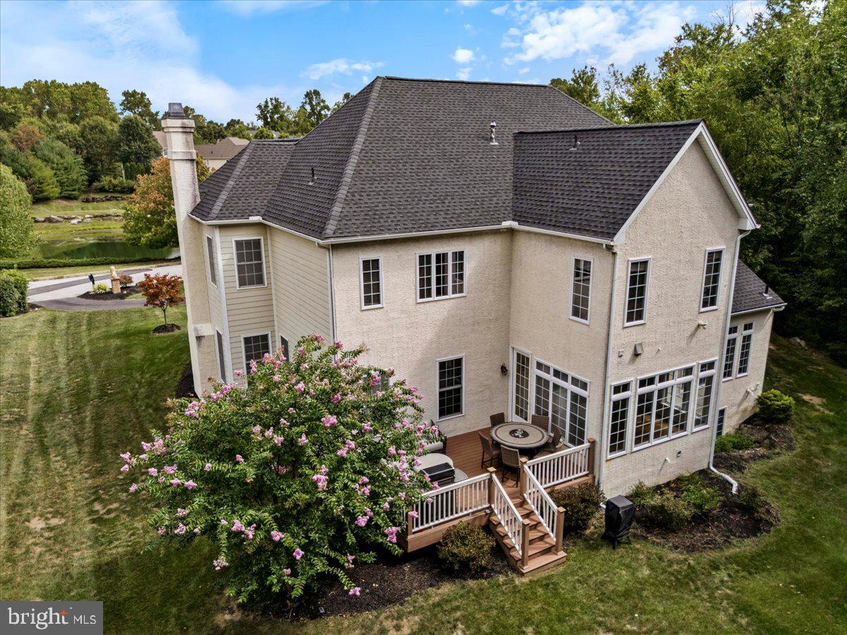 PONDVIEW - Residential