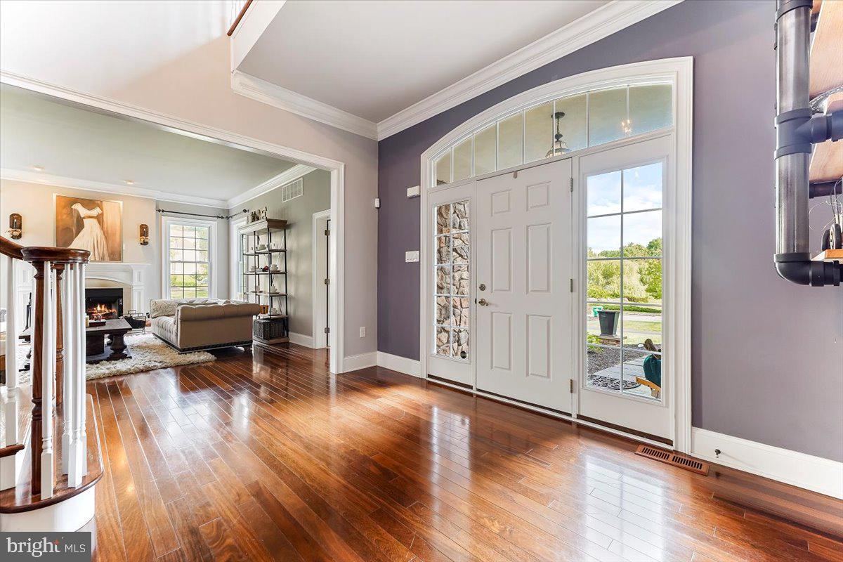 PONDVIEW - Residential