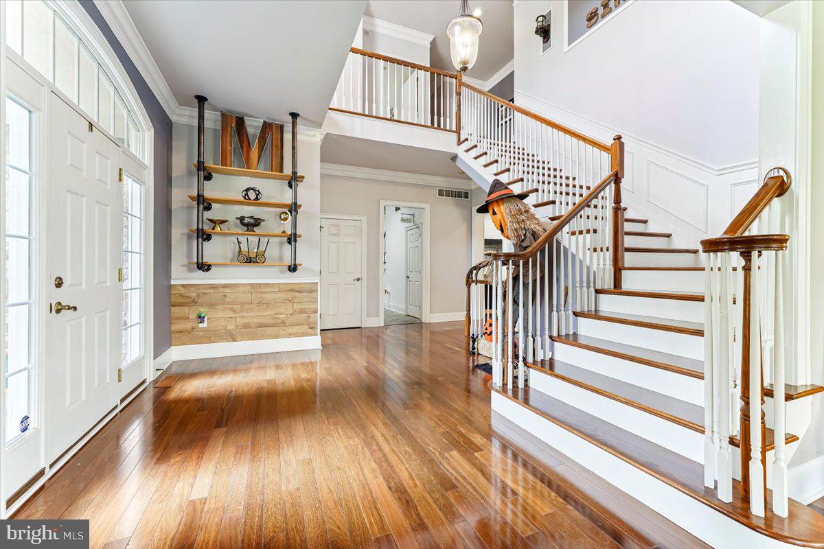 PONDVIEW - Residential