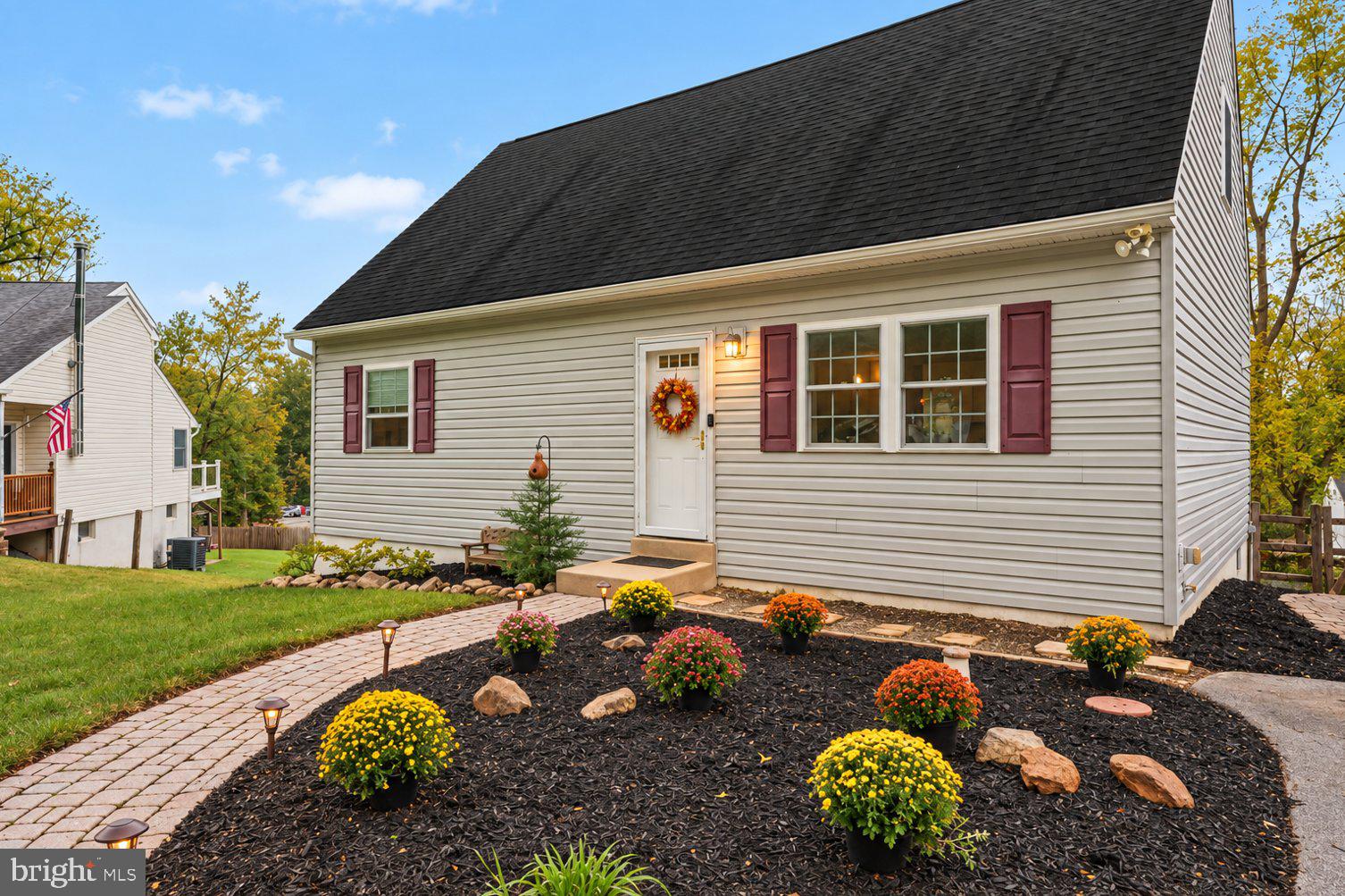 12 GLENVIEW LANE