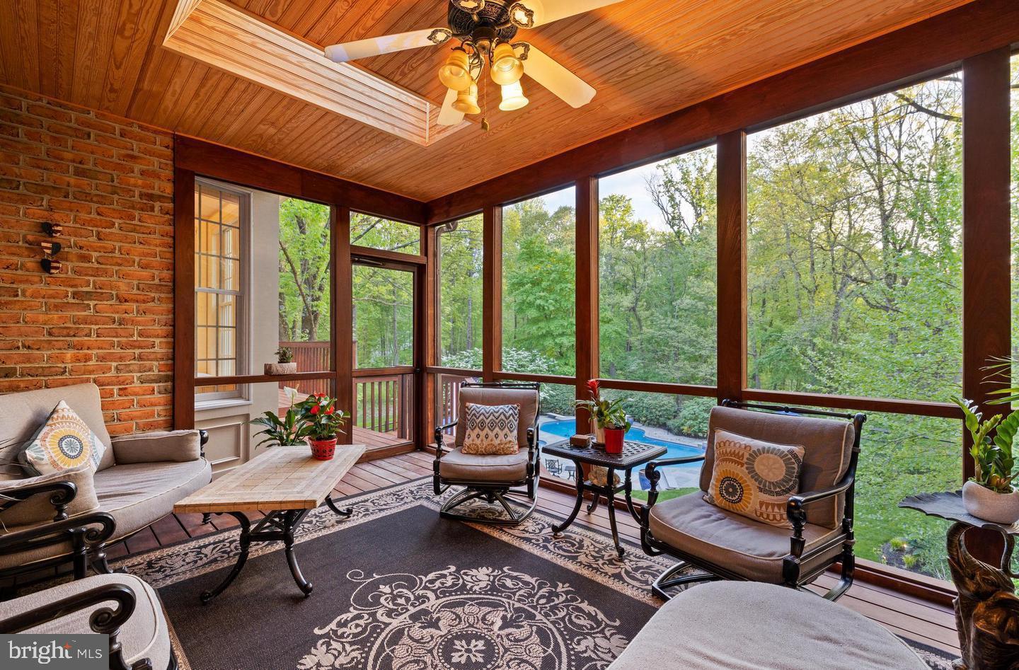 FOX RUN - Residential