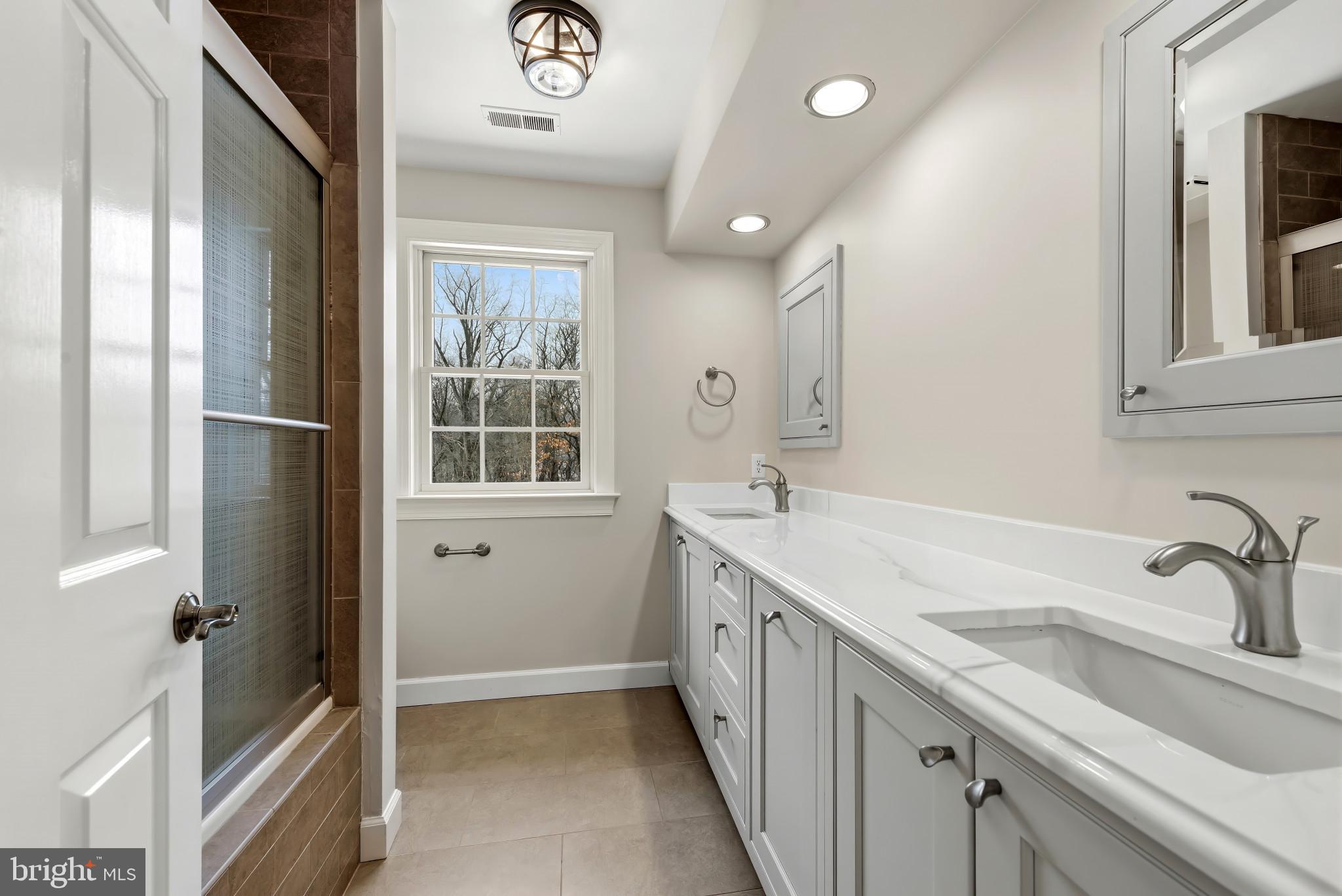 FOX RUN - Residential