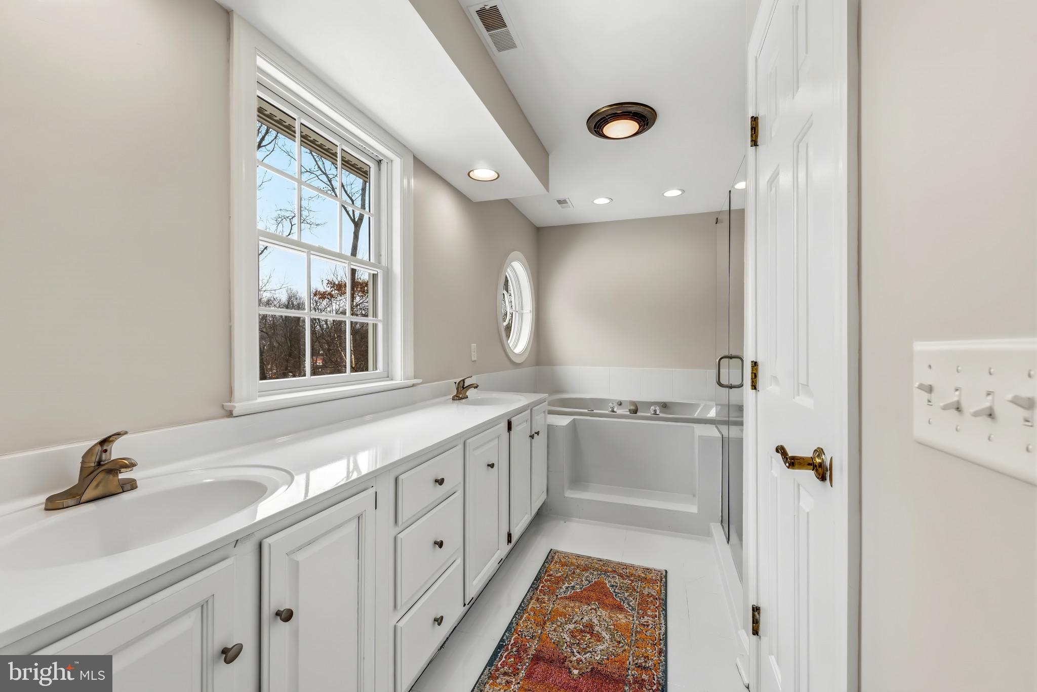 FOX RUN - Residential