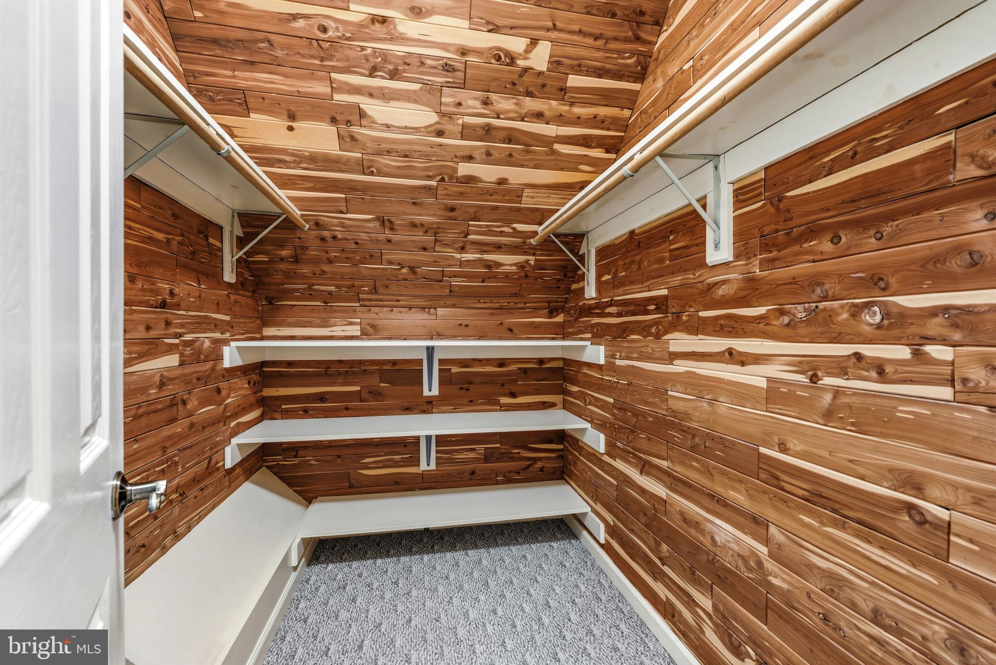 FOX RUN - Residential