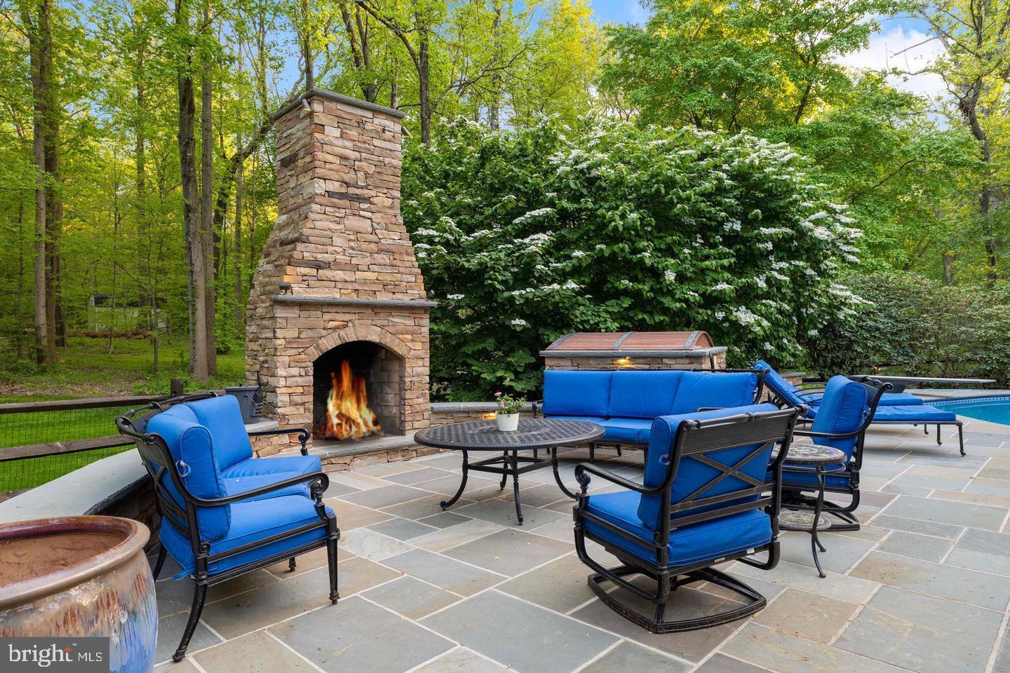 FOX RUN - Residential