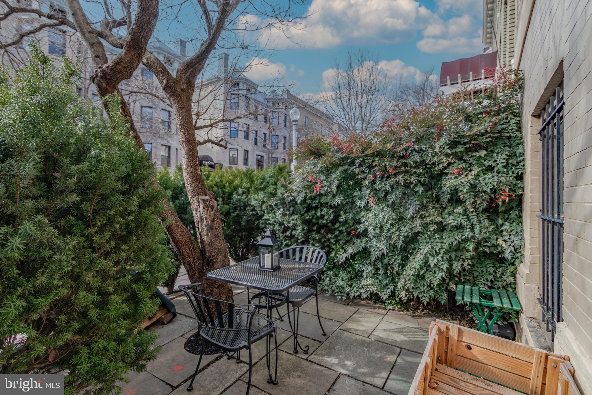 1833 CALIFORNIA STREET NW 102