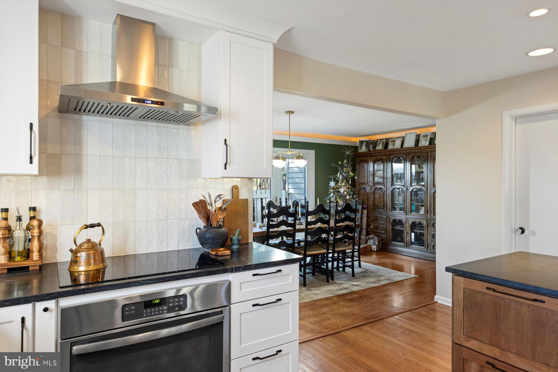 INGHAM MEWS - Residential Lease