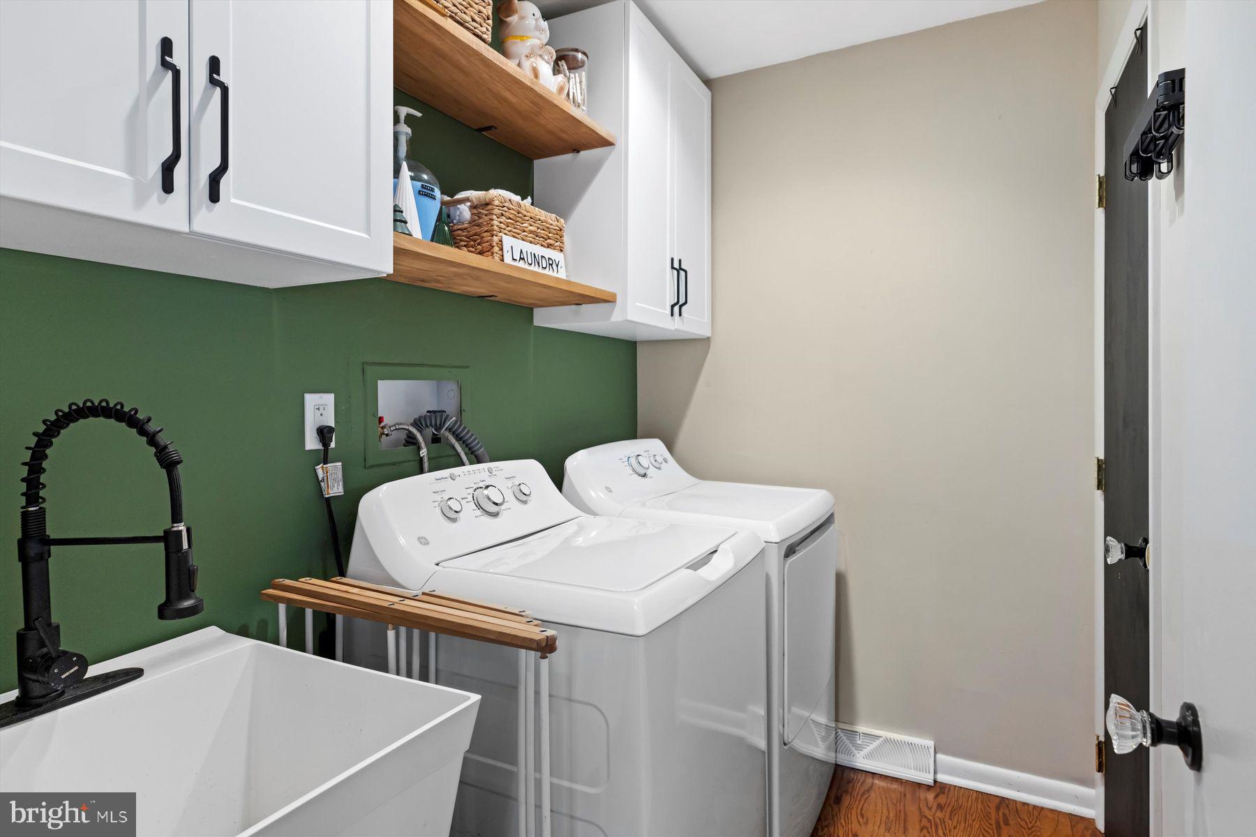 INGHAM MEWS - Residential Lease