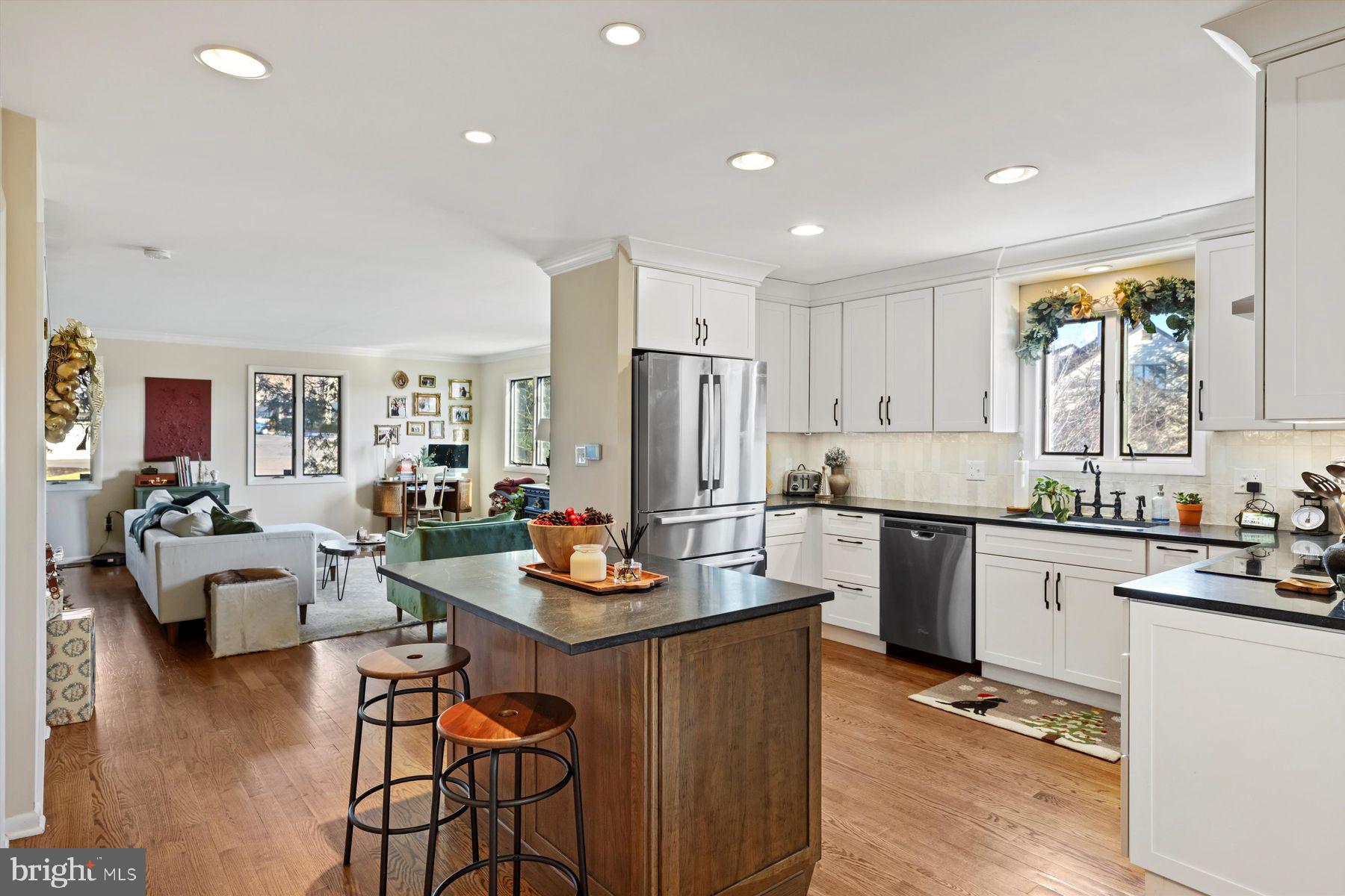 INGHAM MEWS - Residential Lease