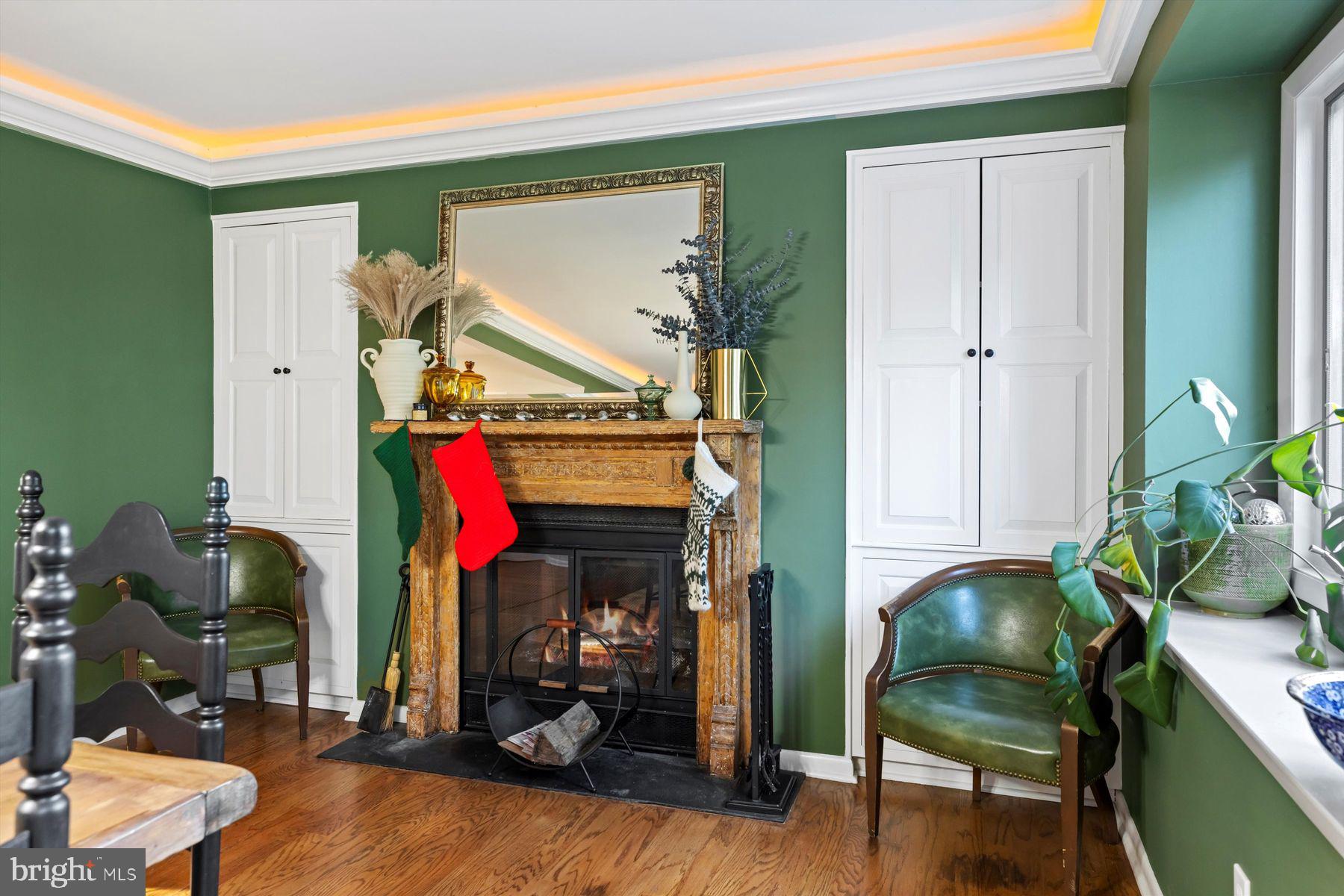 INGHAM MEWS - Residential Lease