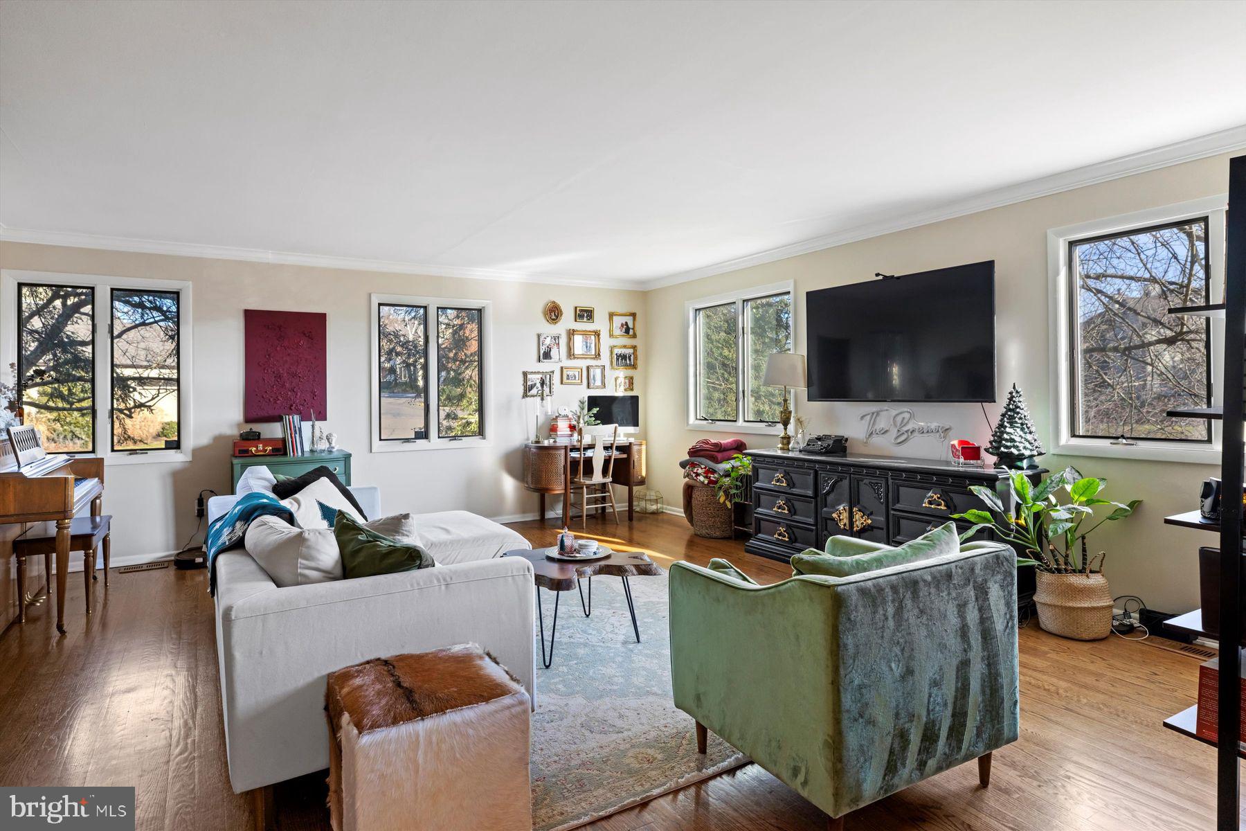 INGHAM MEWS - Residential Lease