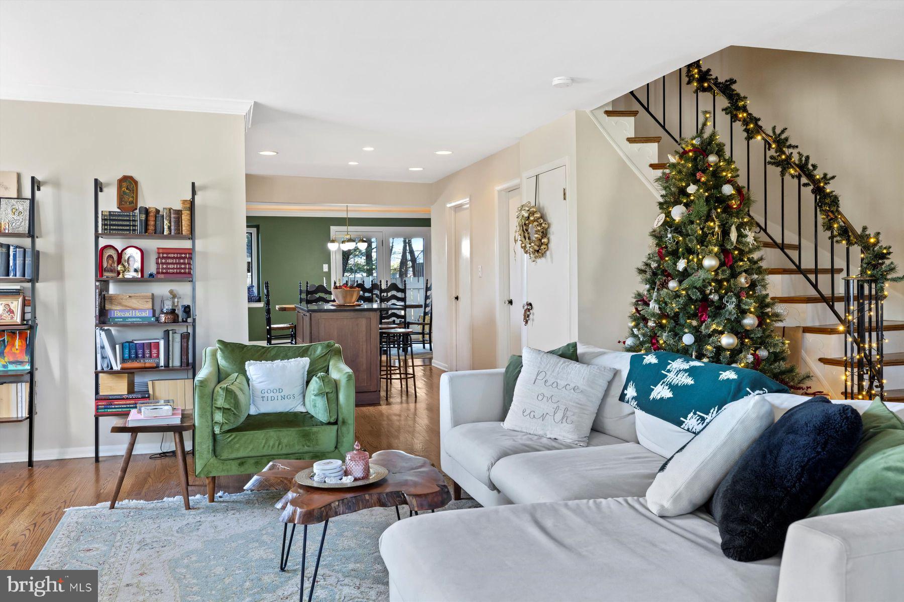 INGHAM MEWS - Residential Lease