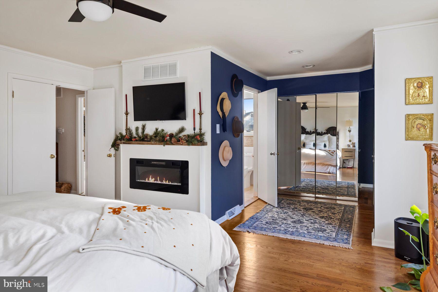 INGHAM MEWS - Residential Lease