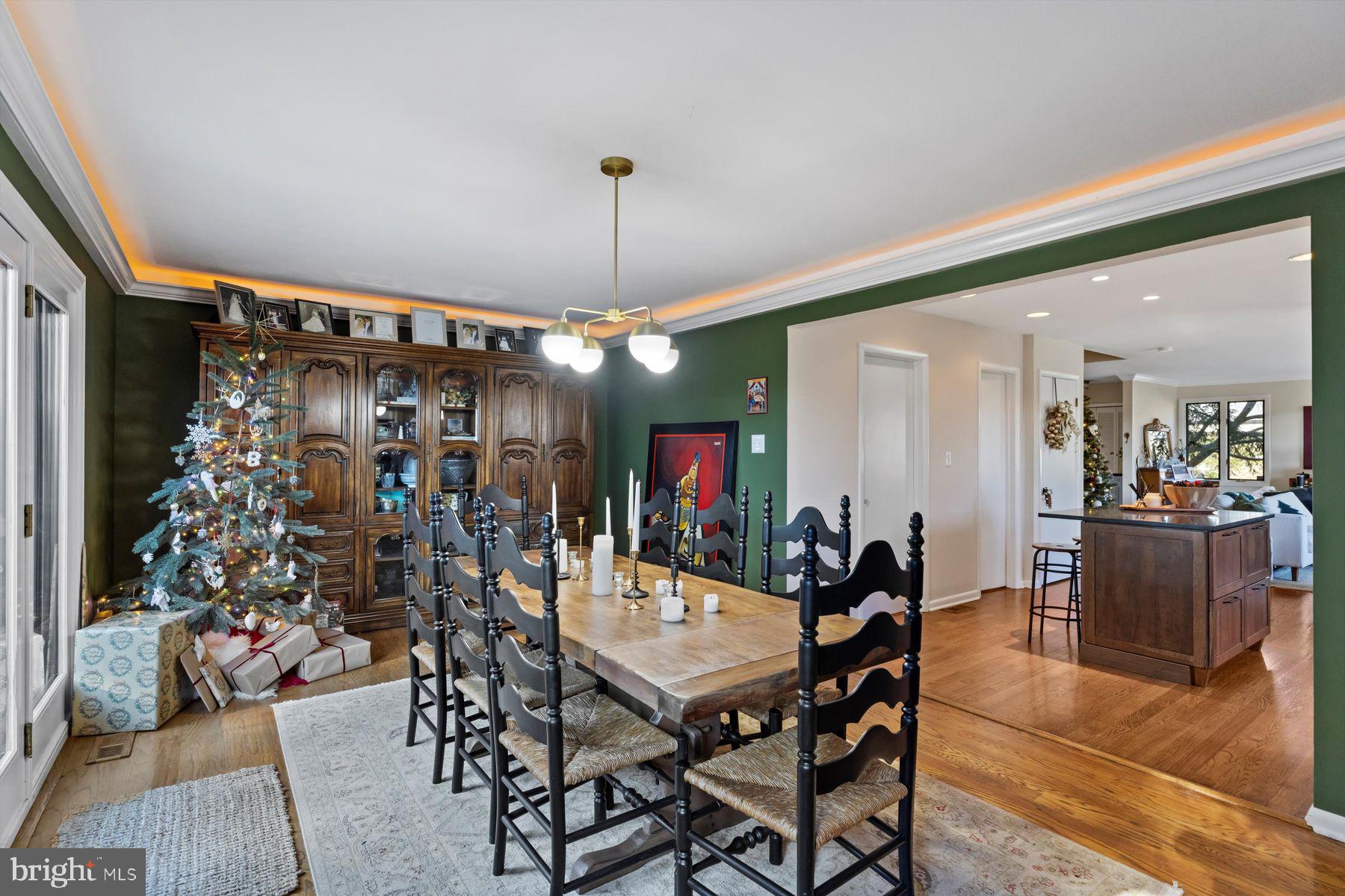 INGHAM MEWS - Residential Lease