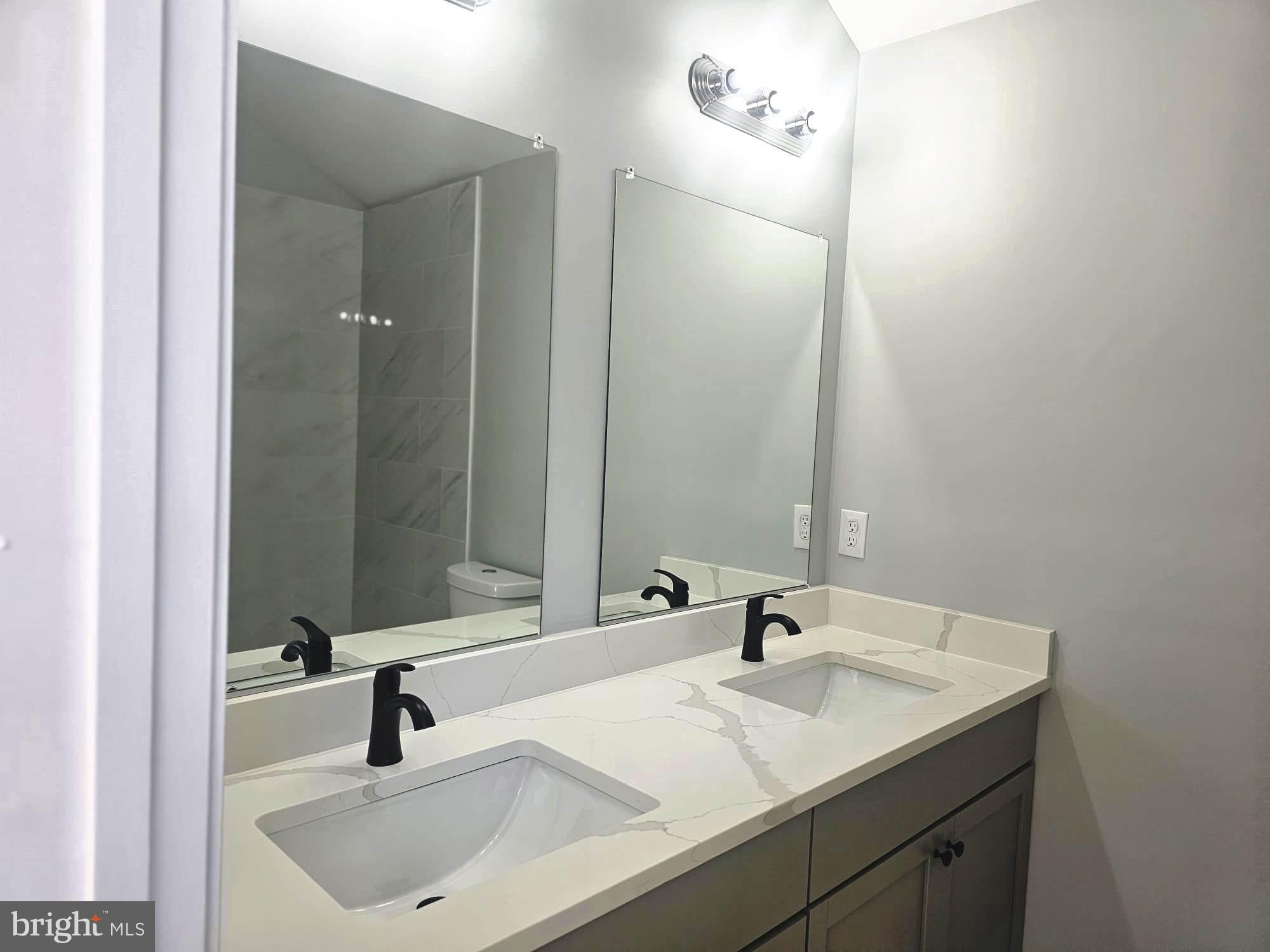 AURORA HILLS - Residential Lease