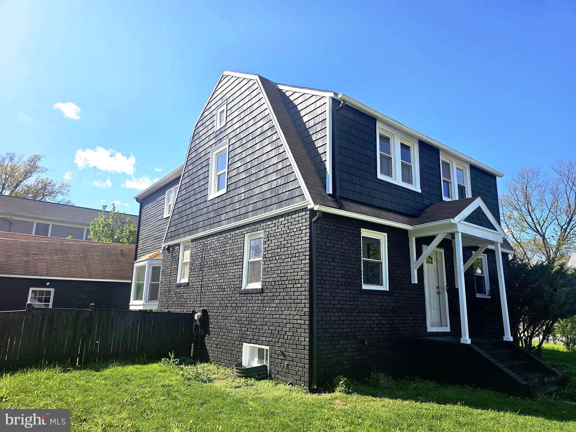 AURORA HILLS - Residential Lease