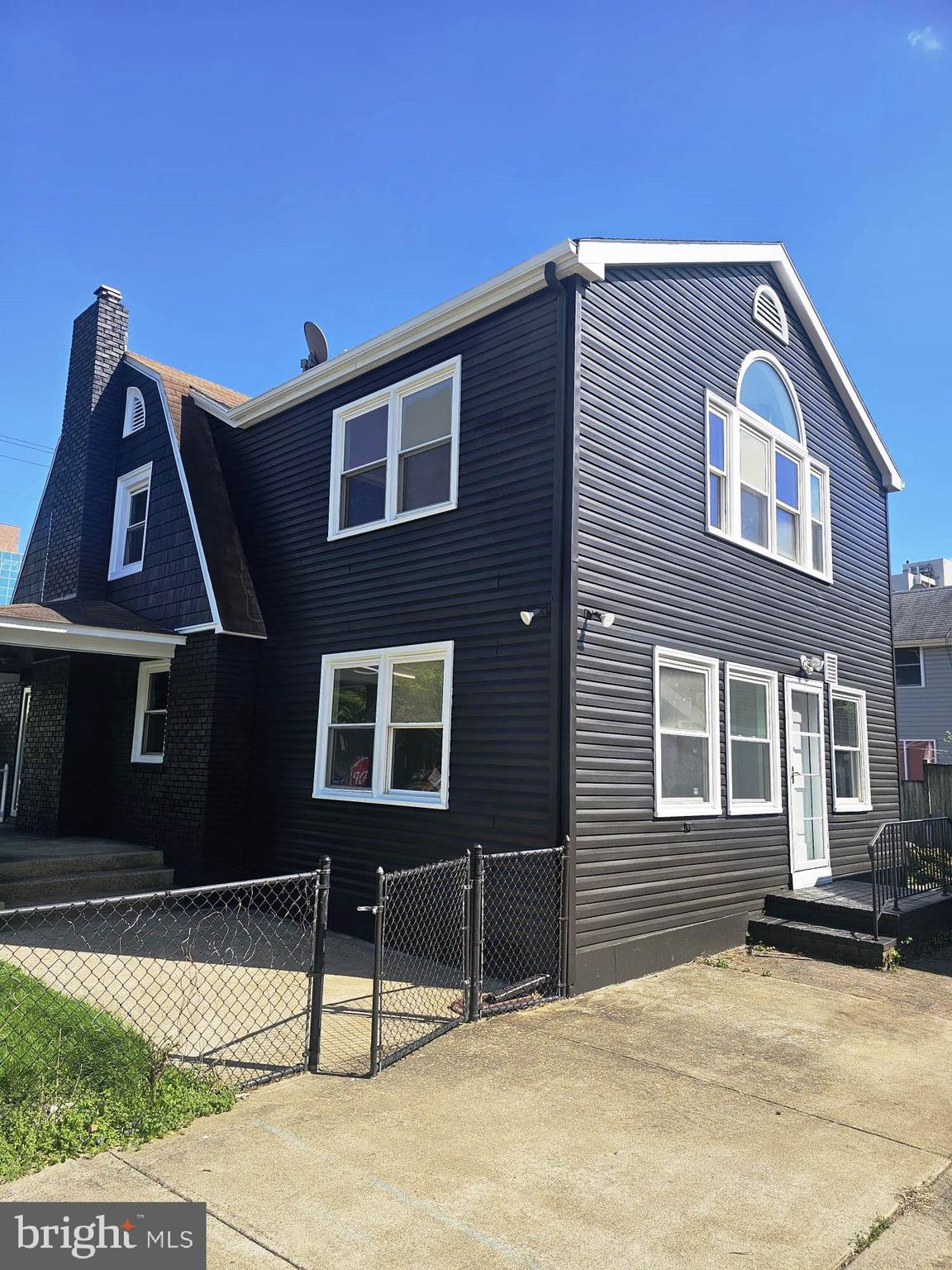 AURORA HILLS - Residential Lease