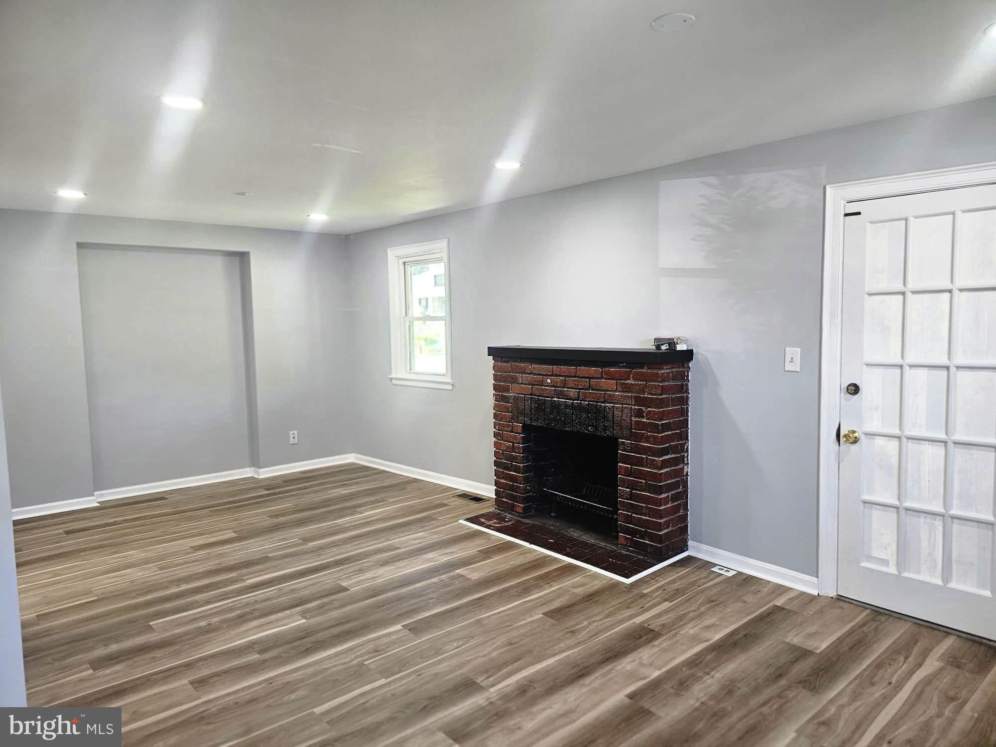 AURORA HILLS - Residential Lease