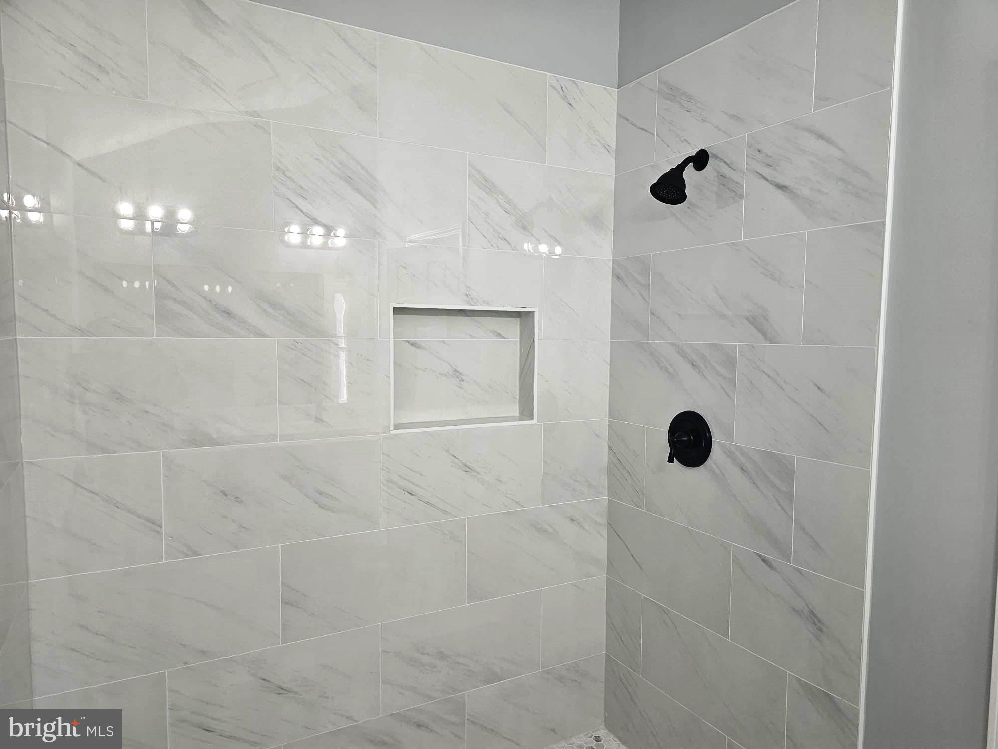 AURORA HILLS - Residential Lease