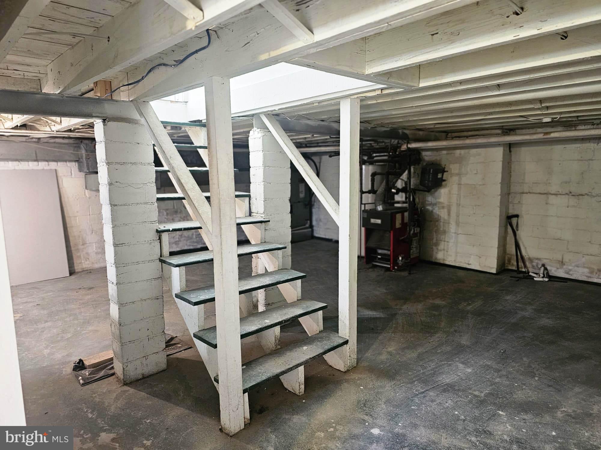 AURORA HILLS - Residential Lease