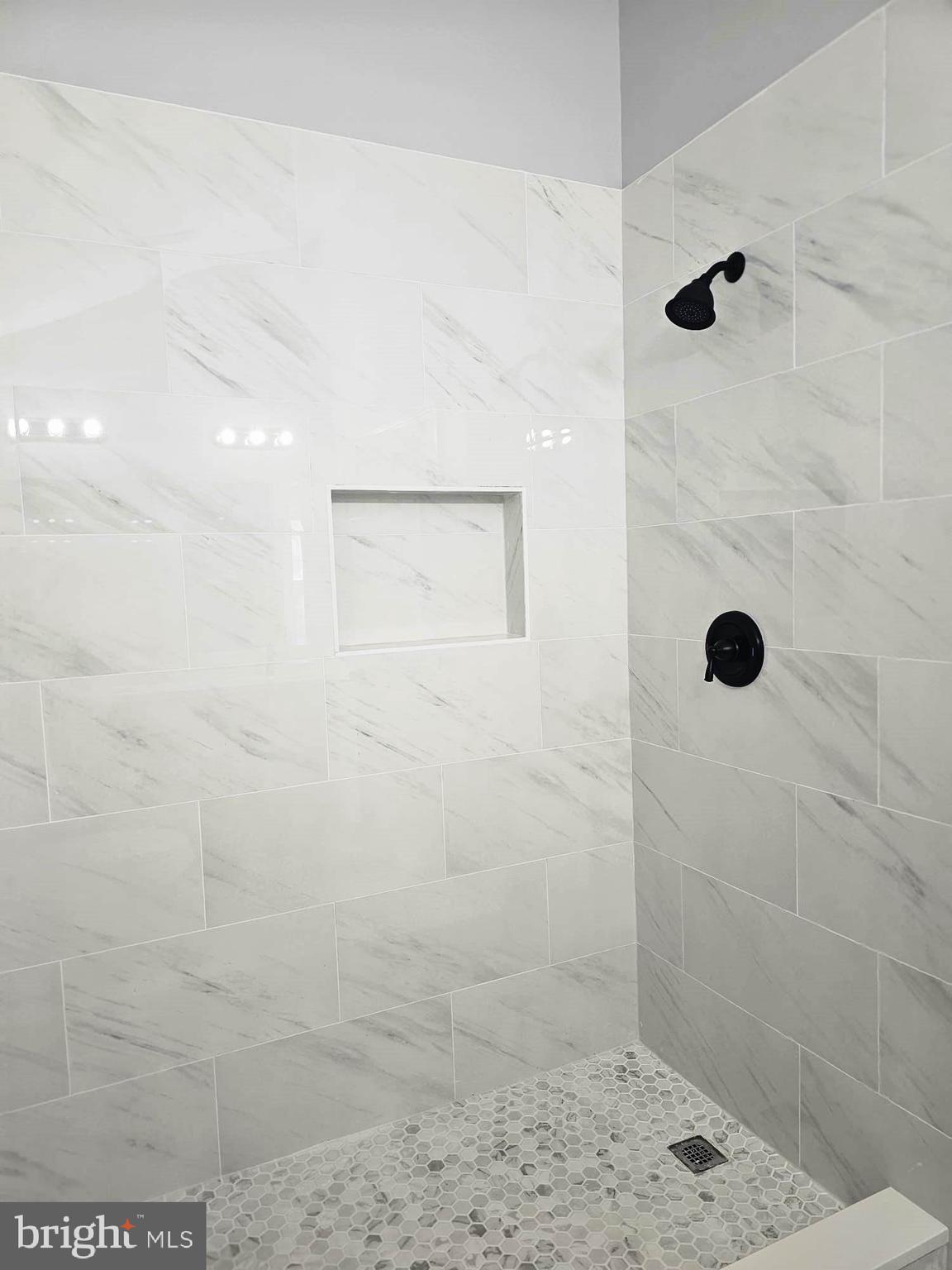 AURORA HILLS - Residential Lease