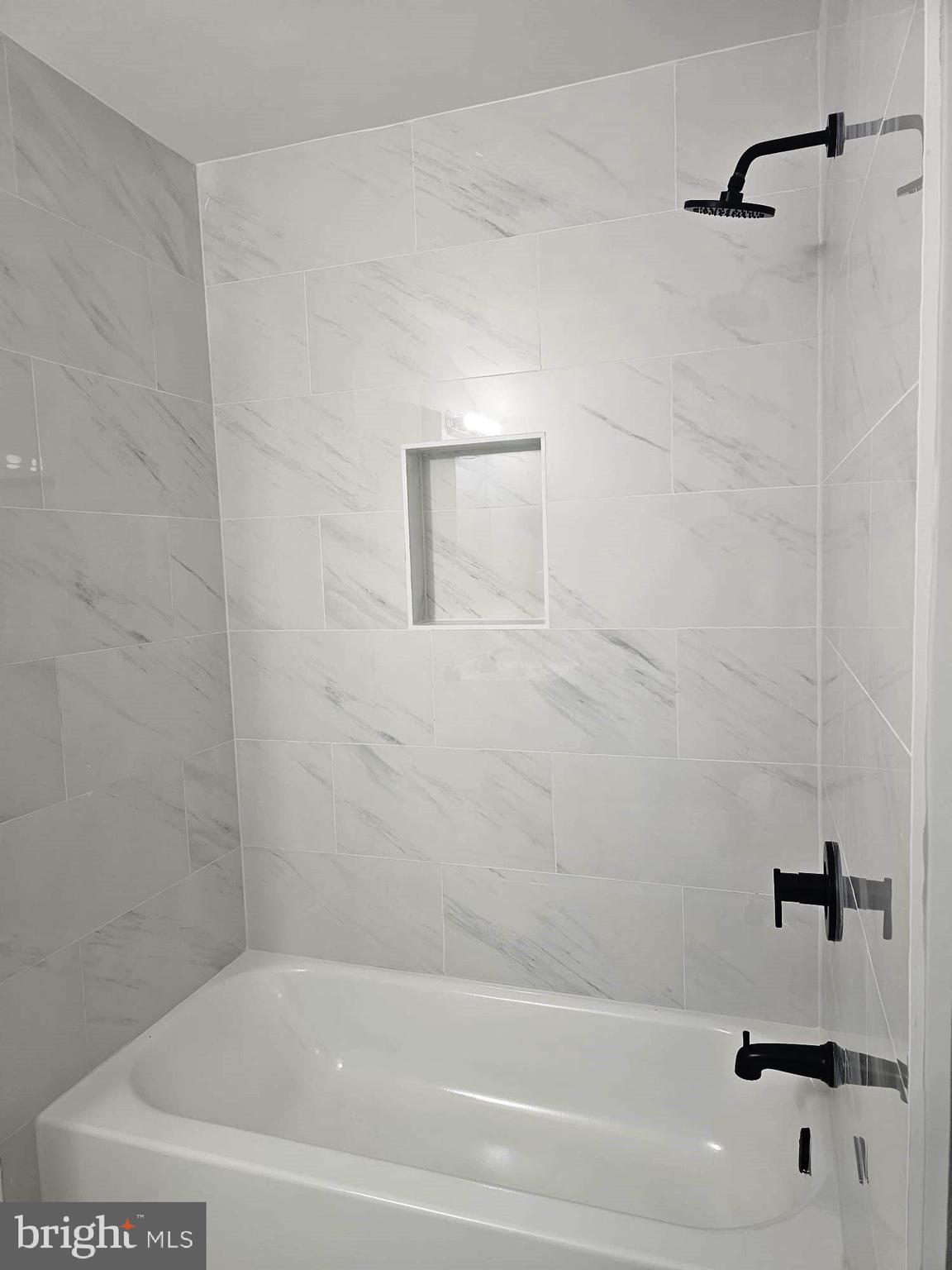 AURORA HILLS - Residential Lease