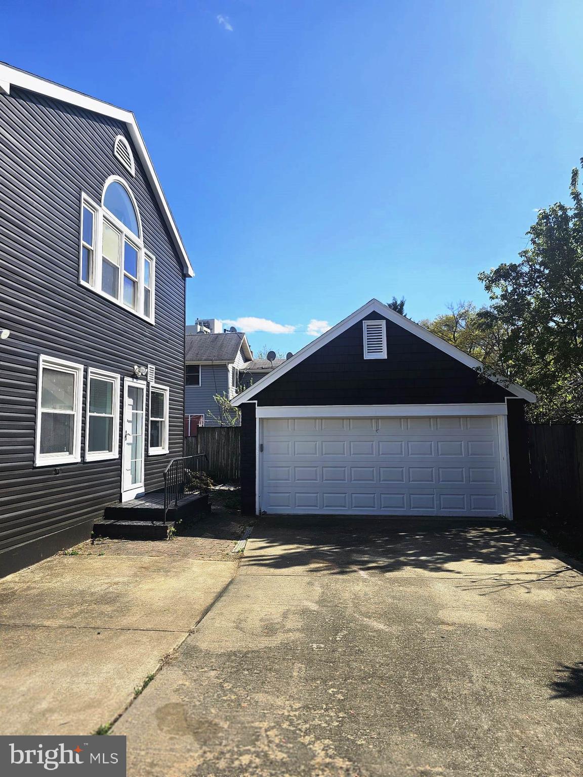 AURORA HILLS - Residential Lease