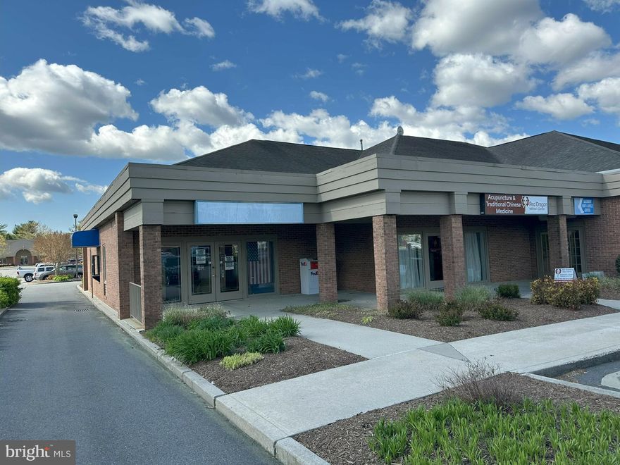 1,125 sq.ft. medical/professional office in The Milford Professional Center.  This unit is in nice condition and offers a premier location at the front of the center. Corner condo unit with side drive-up window and private rear parking.   Layout offers a front large open area divided by a service counter with private office and restroom in the back.   Signage over the front door and the complex sign is conveniently located right in front of this unit.      For sale at $199,900 or lease at $15 per sq.ft. nnn.

Attractive, established and well landscaped center with physicians, lab and other professional users.  Located 2 miles from Tidal Health and only 1 mile to Salisbury University.

Cannot be leased as a pharmacy.