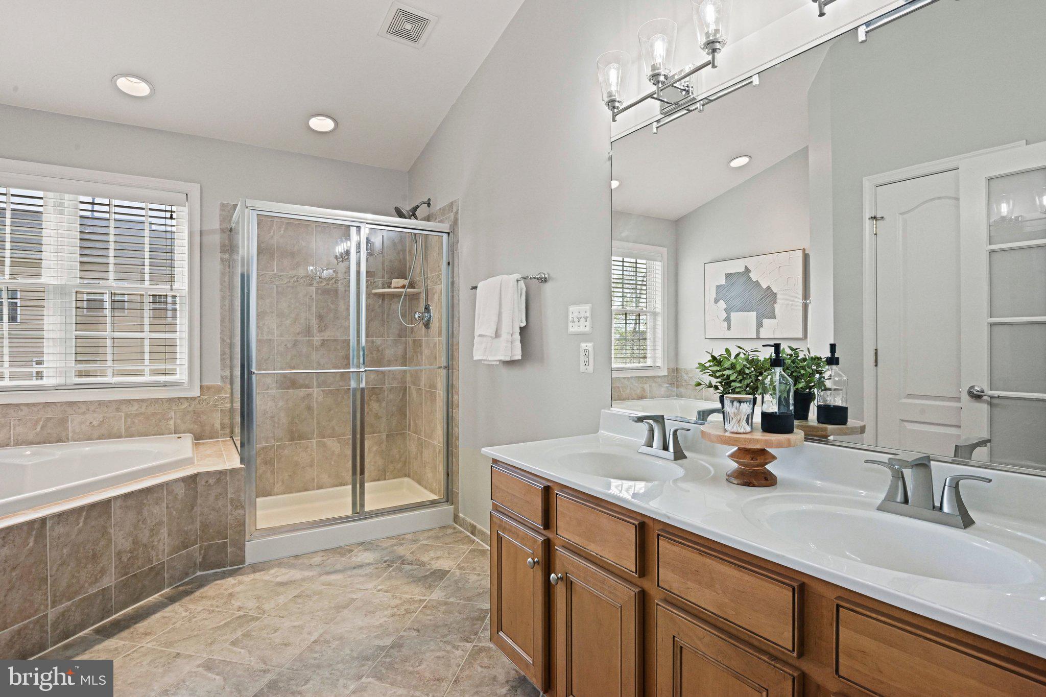 BRADDOCK CORNER - Residential