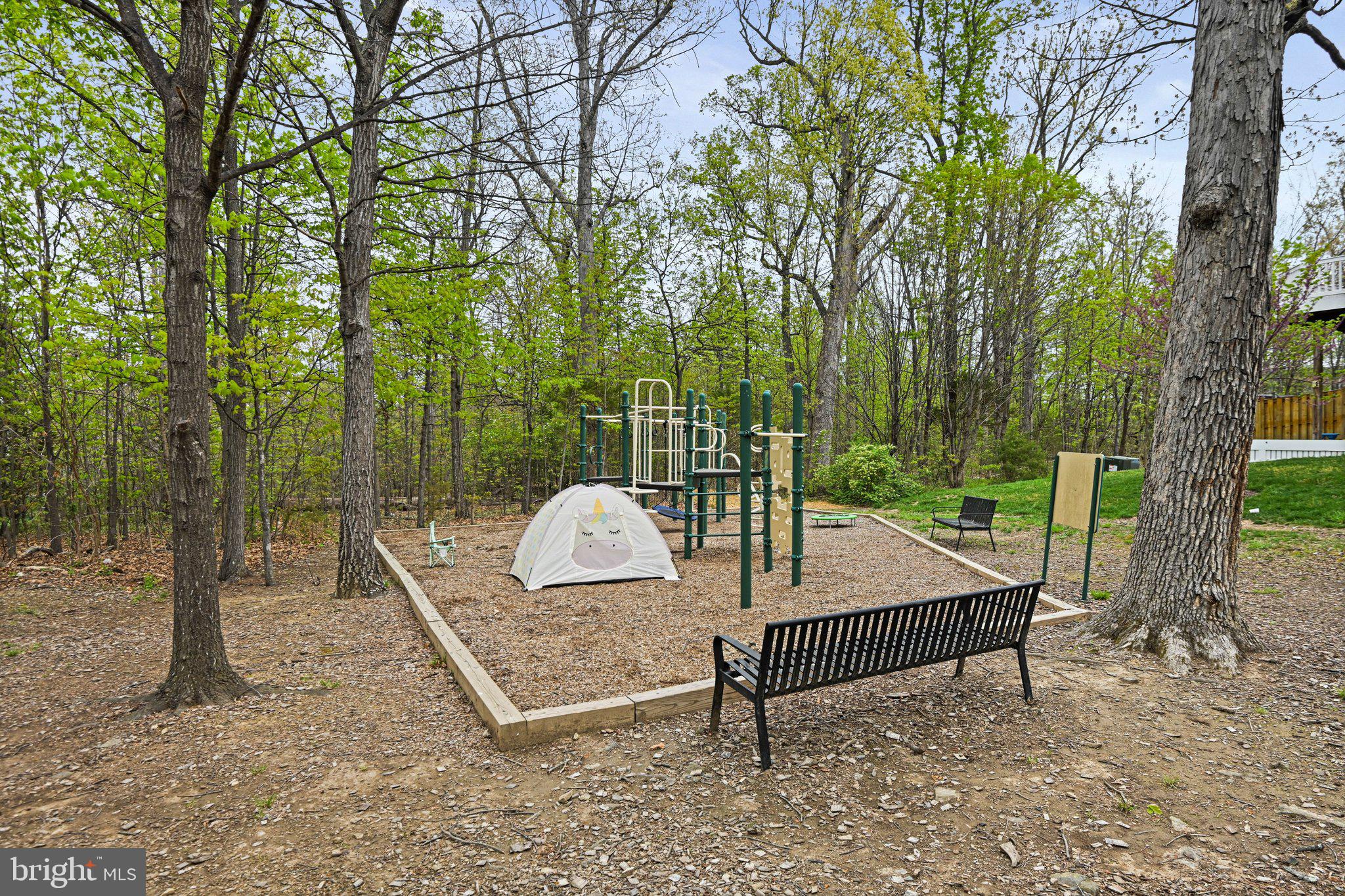 BRADDOCK CORNER - Residential