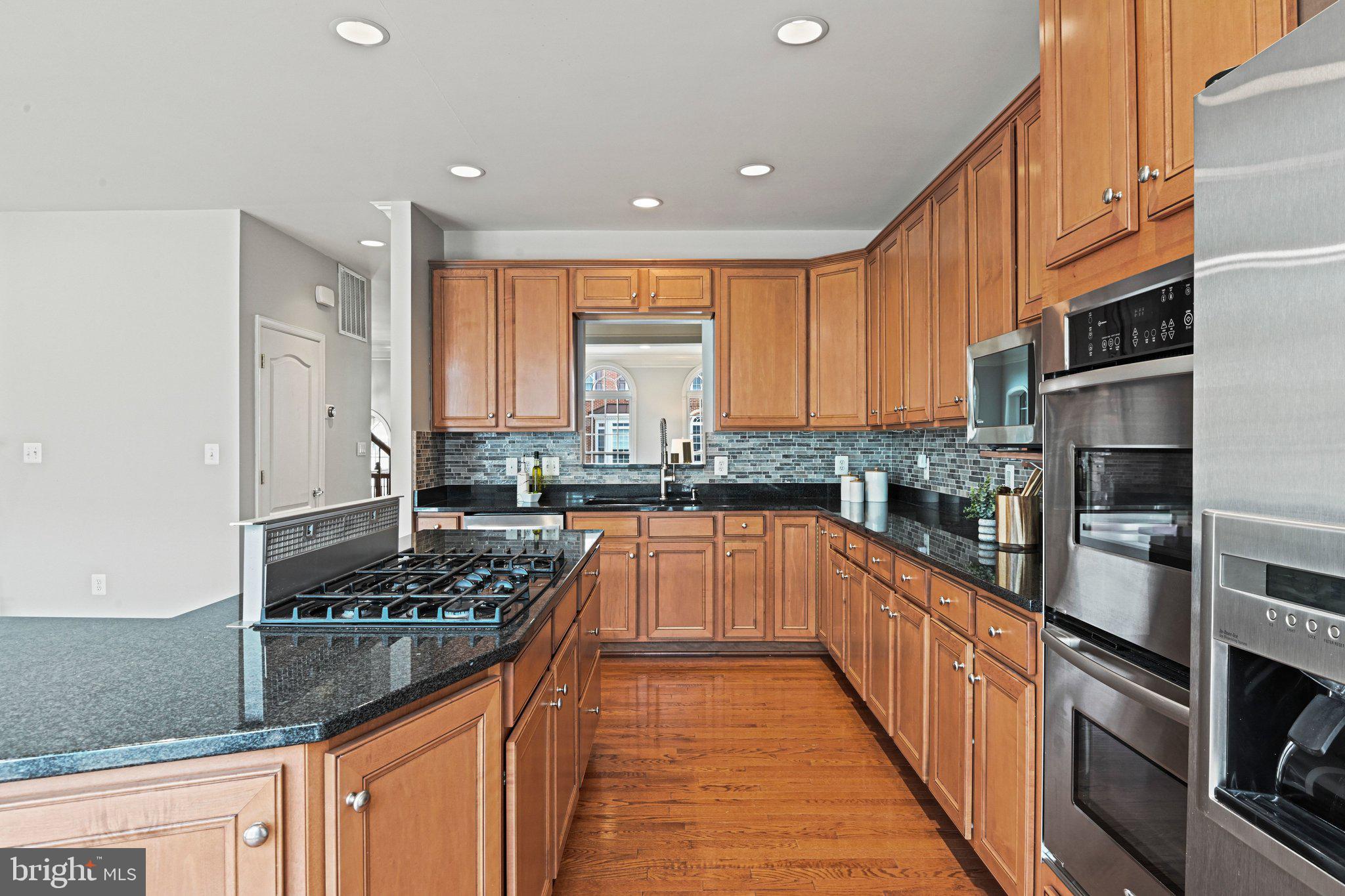 BRADDOCK CORNER - Residential