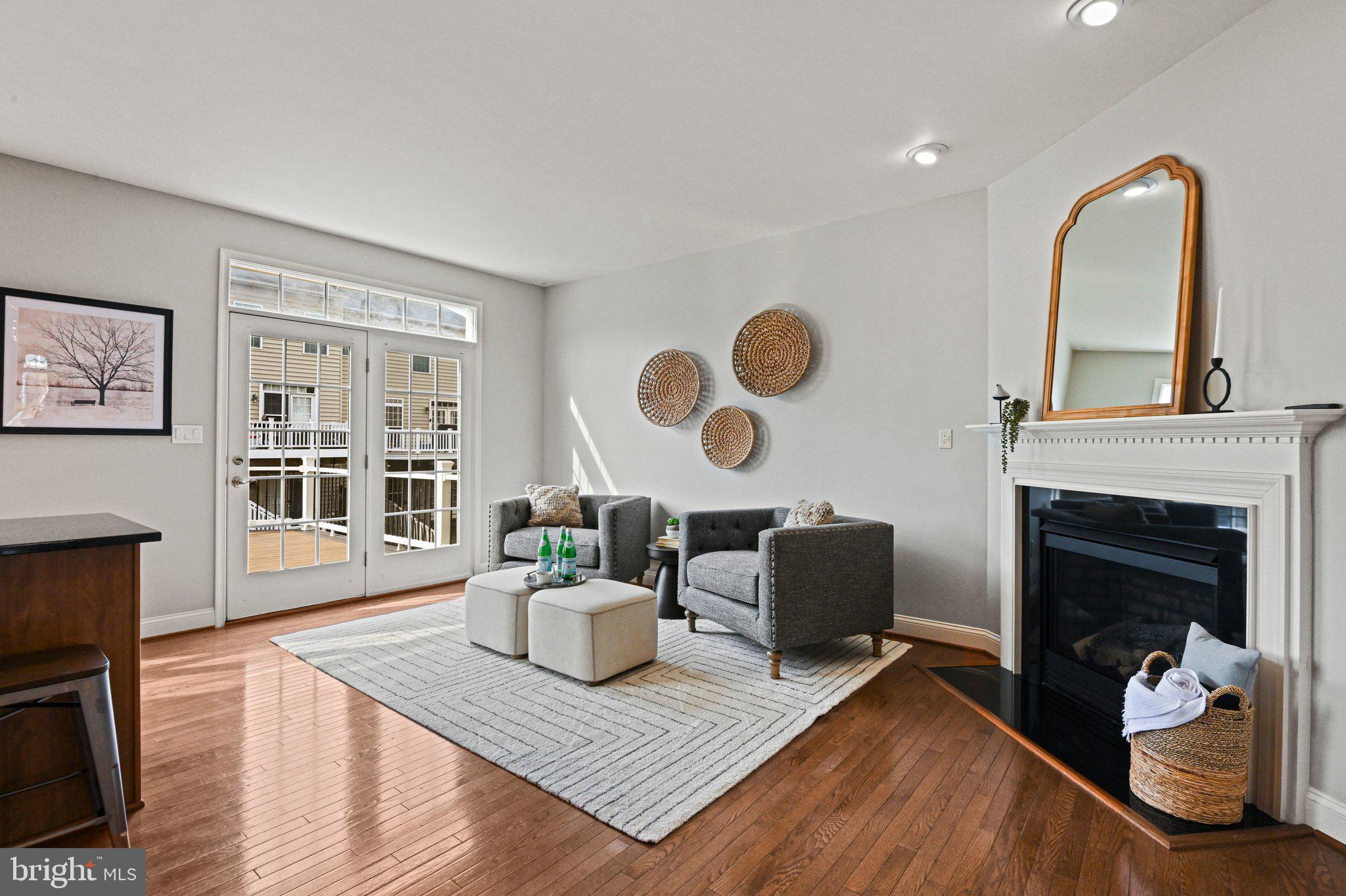 BRADDOCK CORNER - Residential