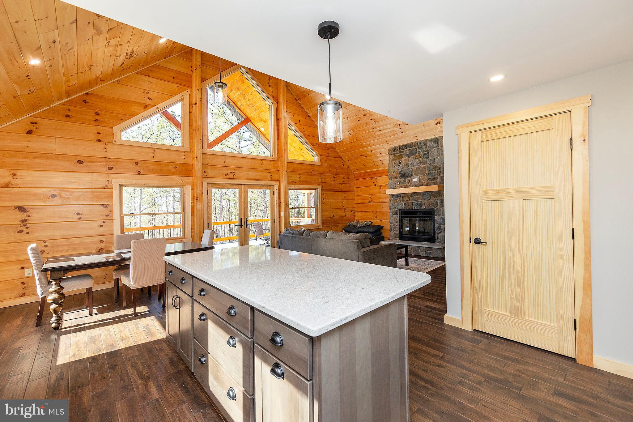 BLUFFS ON THE POTOMAC - Residential