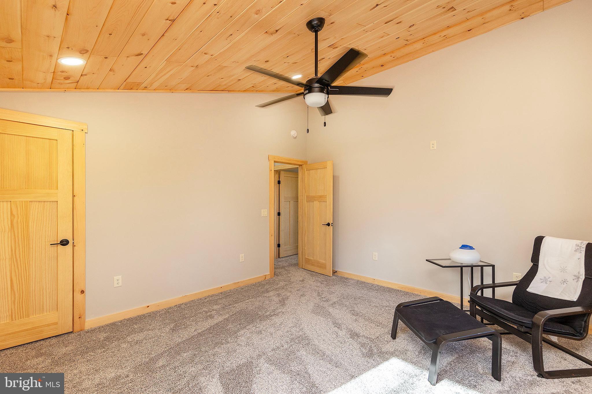 BLUFFS ON THE POTOMAC - Residential