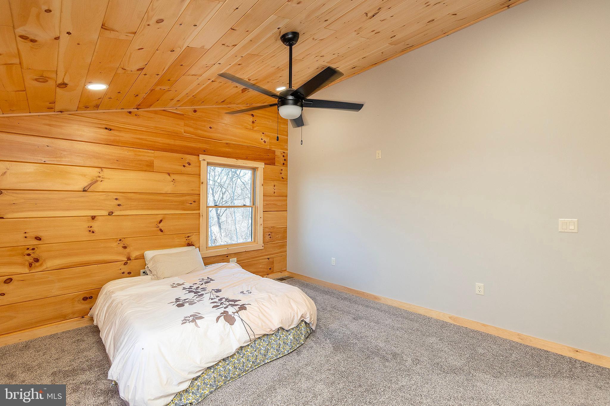 BLUFFS ON THE POTOMAC - Residential