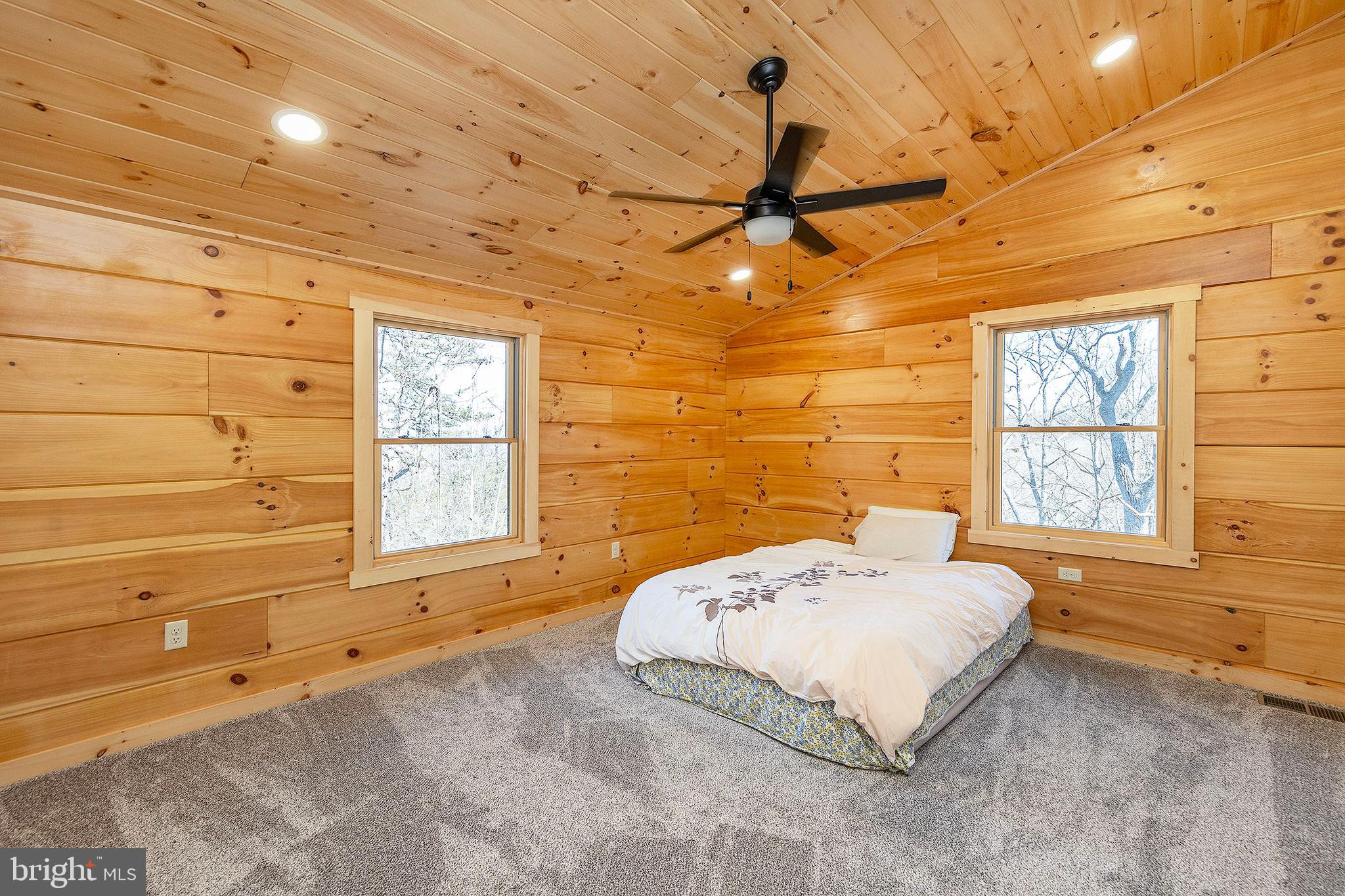 BLUFFS ON THE POTOMAC - Residential