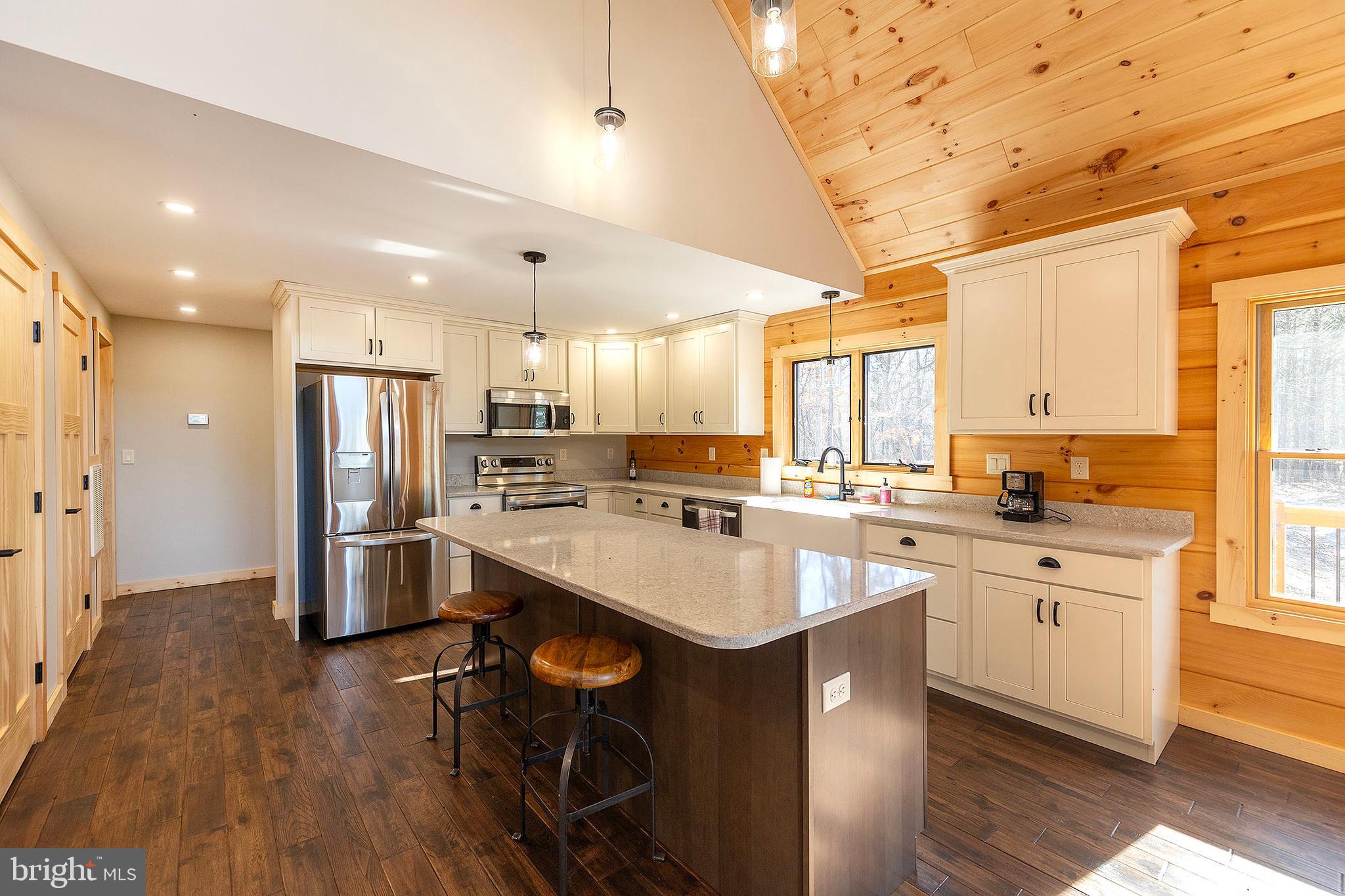 BLUFFS ON THE POTOMAC - Residential