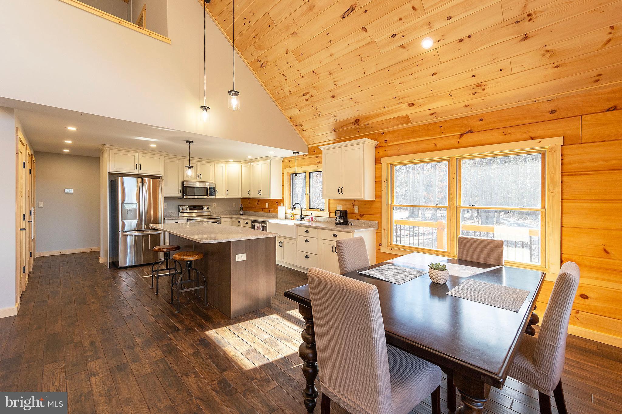 BLUFFS ON THE POTOMAC - Residential