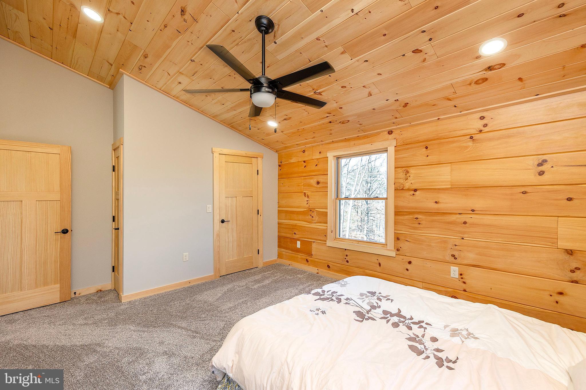 BLUFFS ON THE POTOMAC - Residential