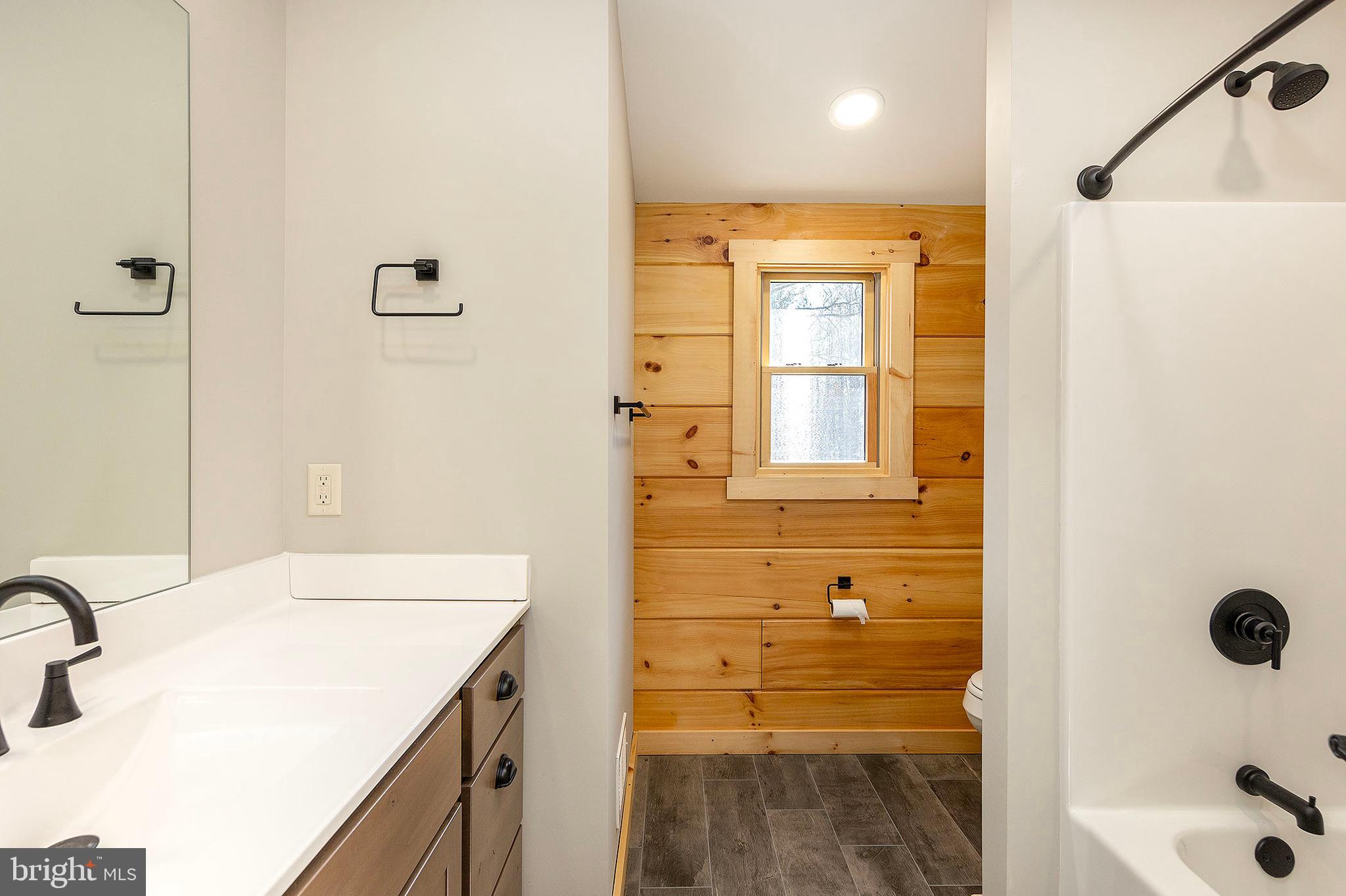 BLUFFS ON THE POTOMAC - Residential