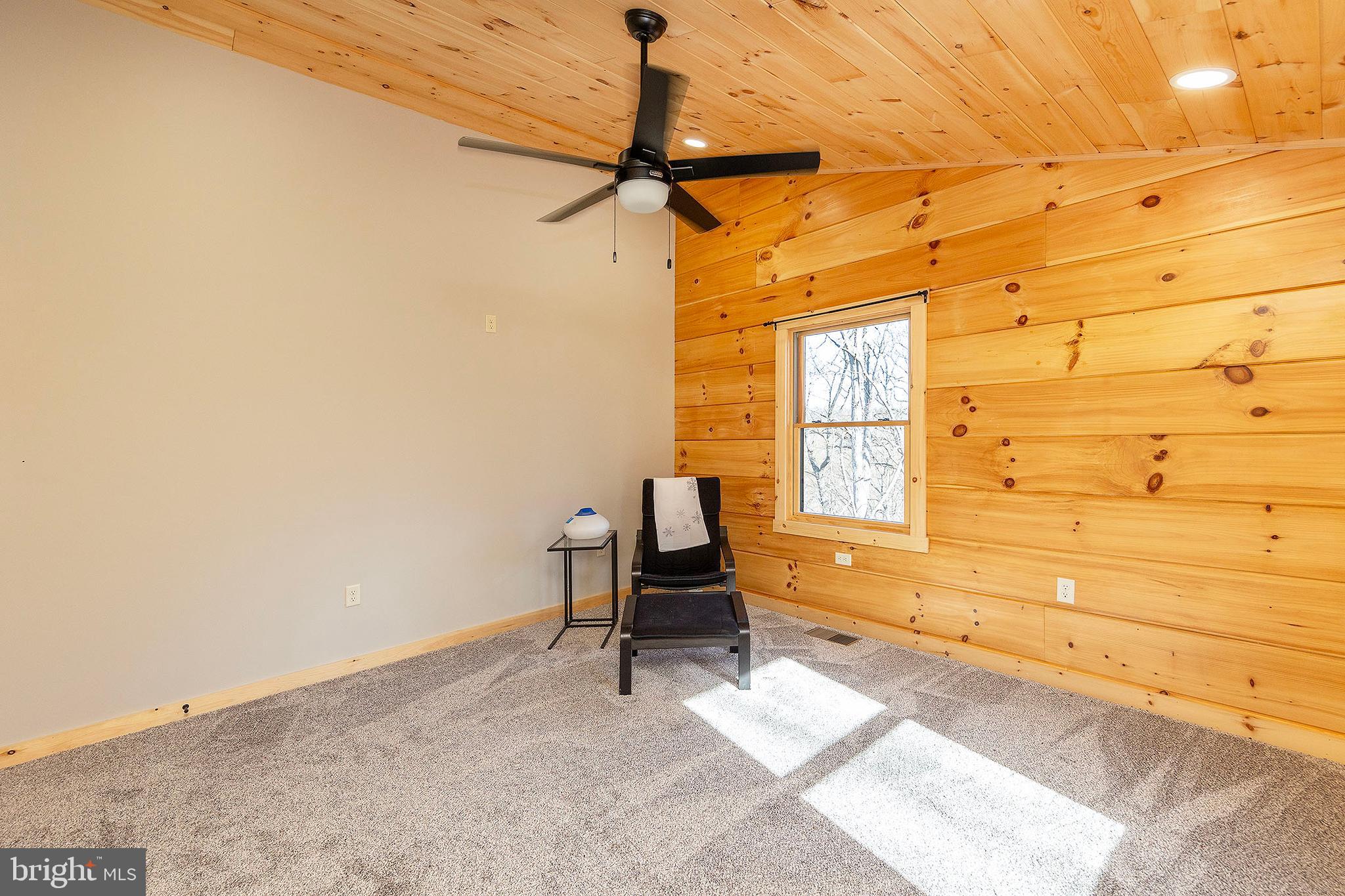 BLUFFS ON THE POTOMAC - Residential