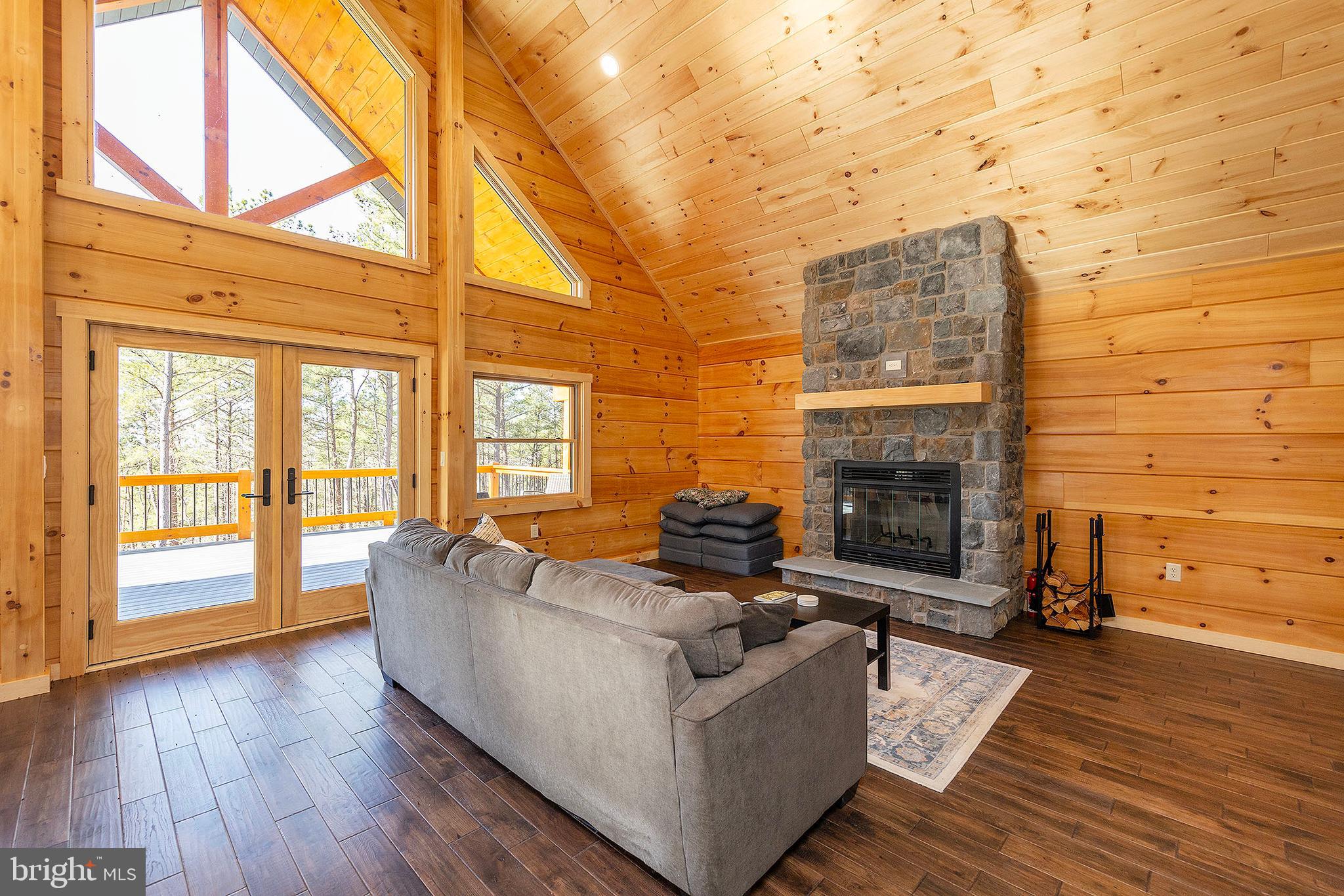 BLUFFS ON THE POTOMAC - Residential