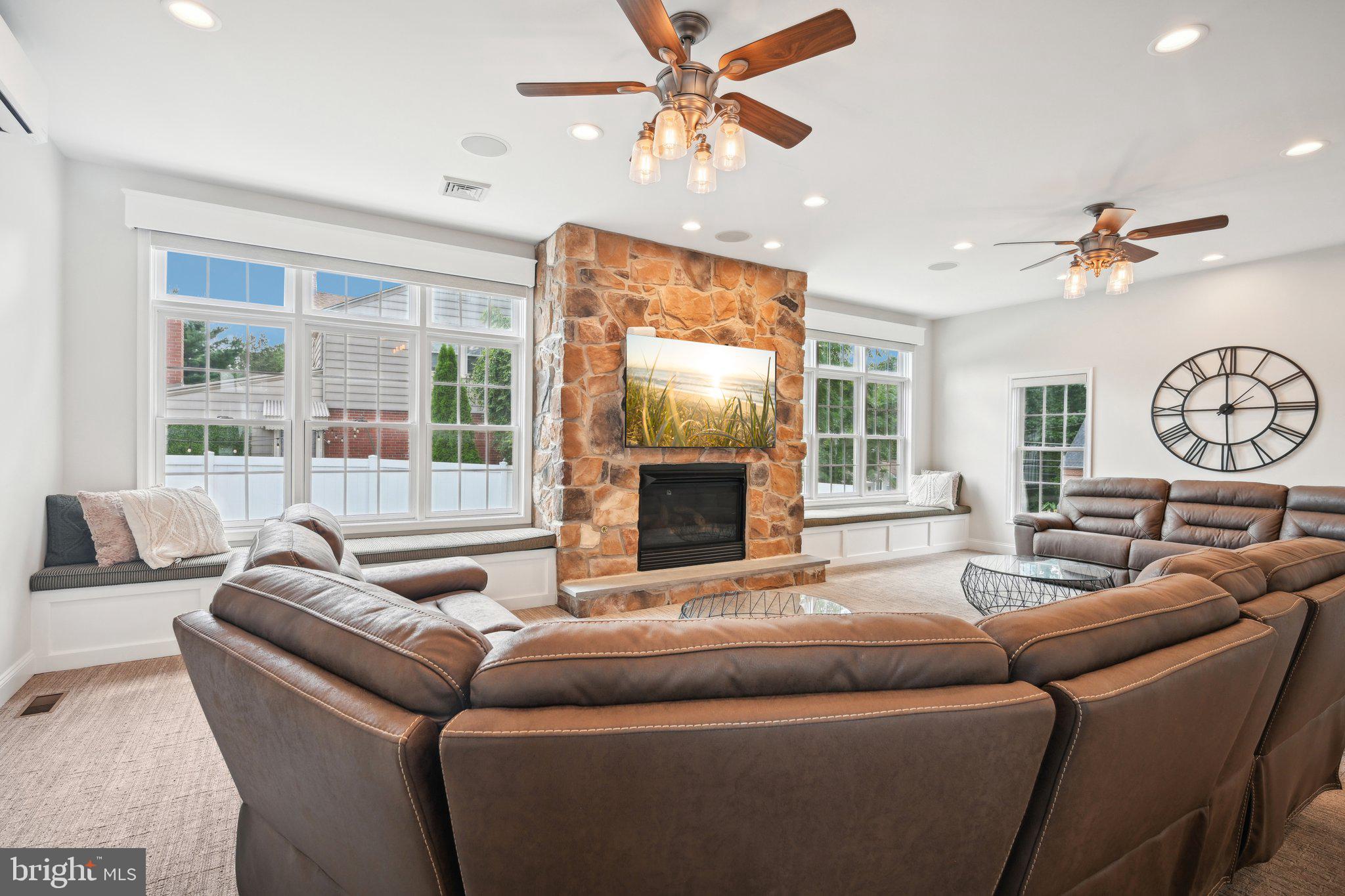 HUNTINGDON VALLEY - Residential