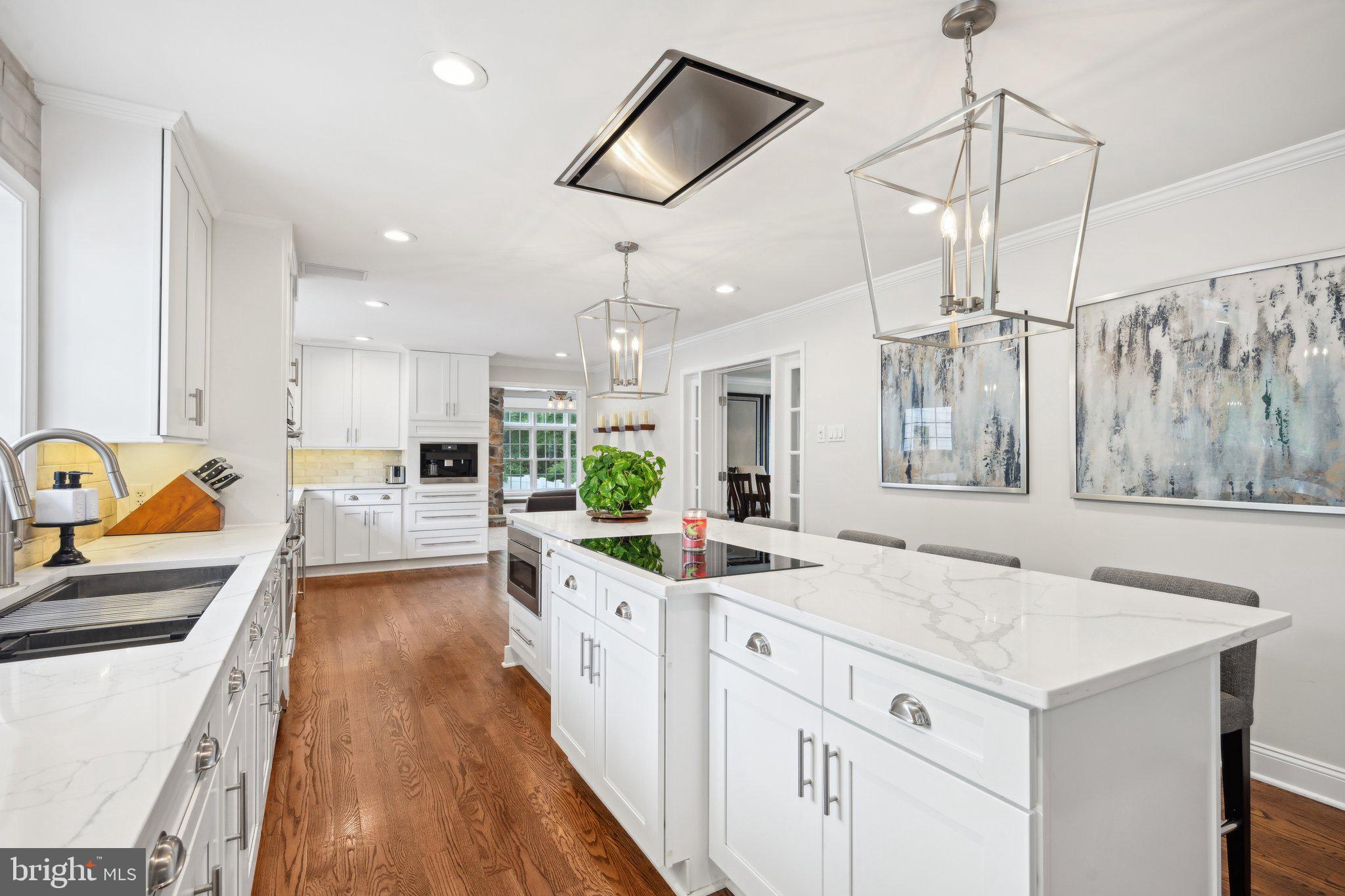 HUNTINGDON VALLEY - Residential