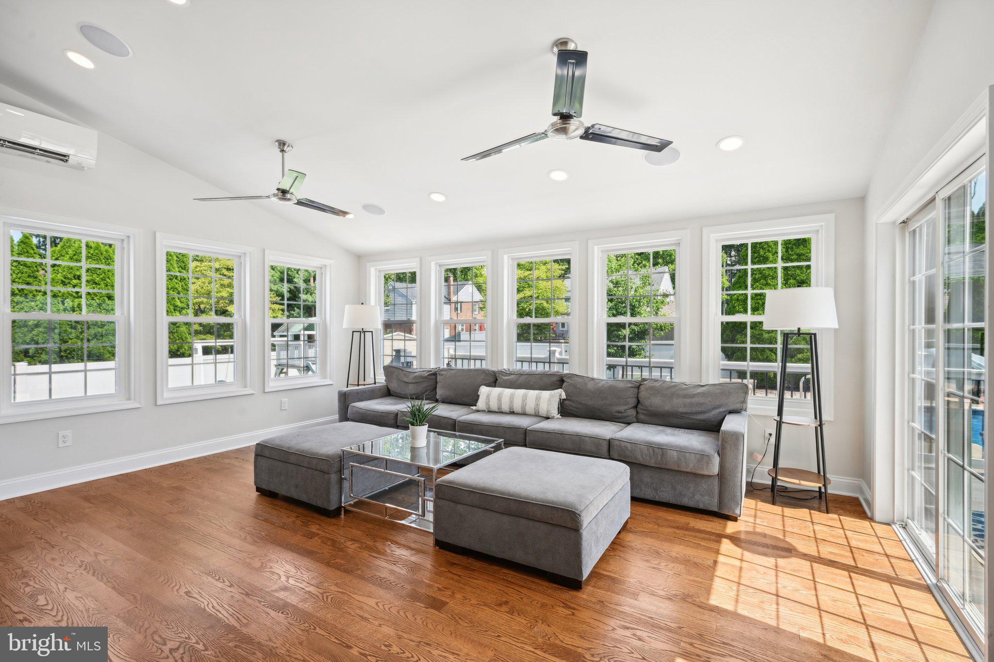 HUNTINGDON VALLEY - Residential