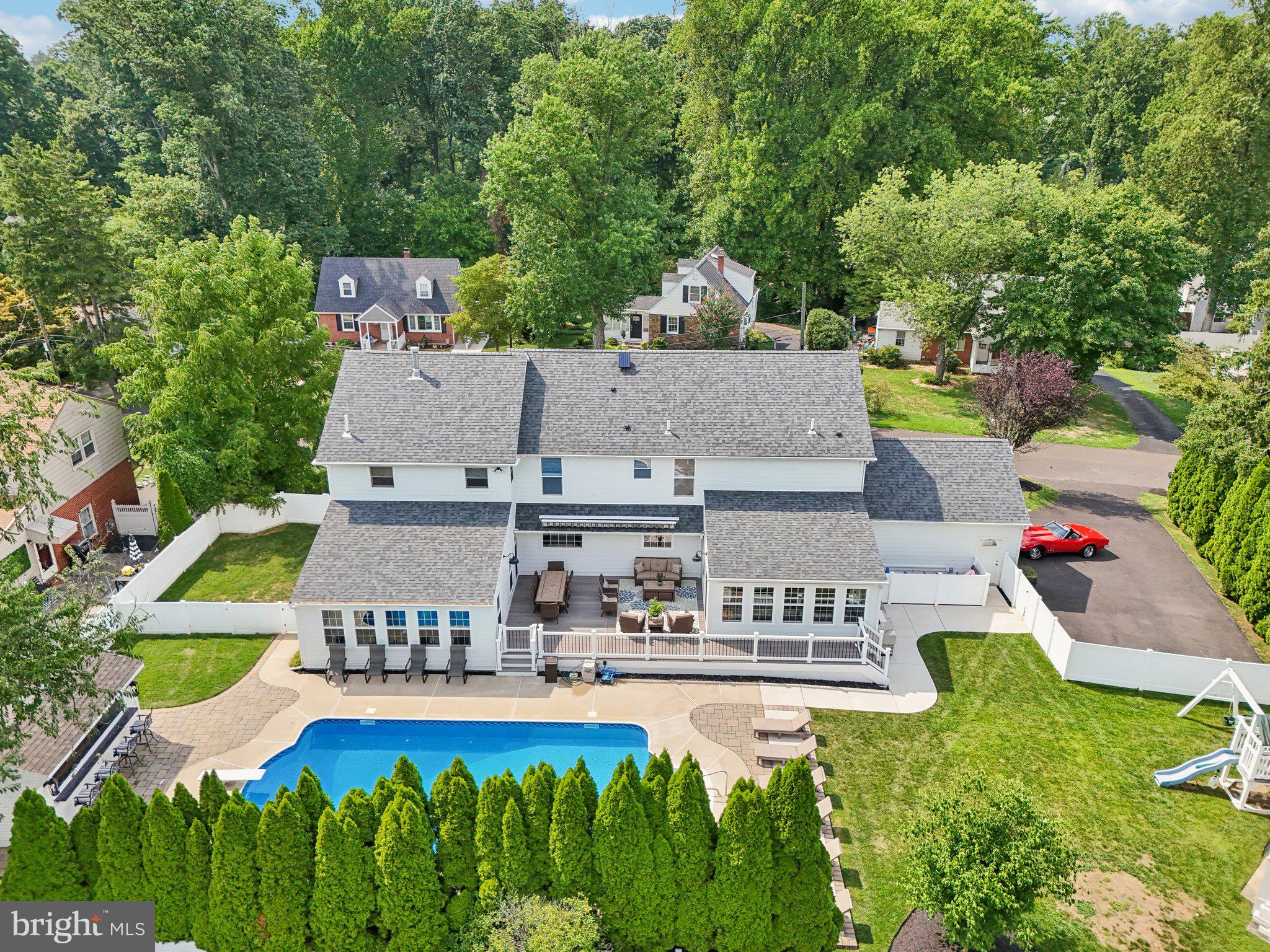 HUNTINGDON VALLEY - Residential