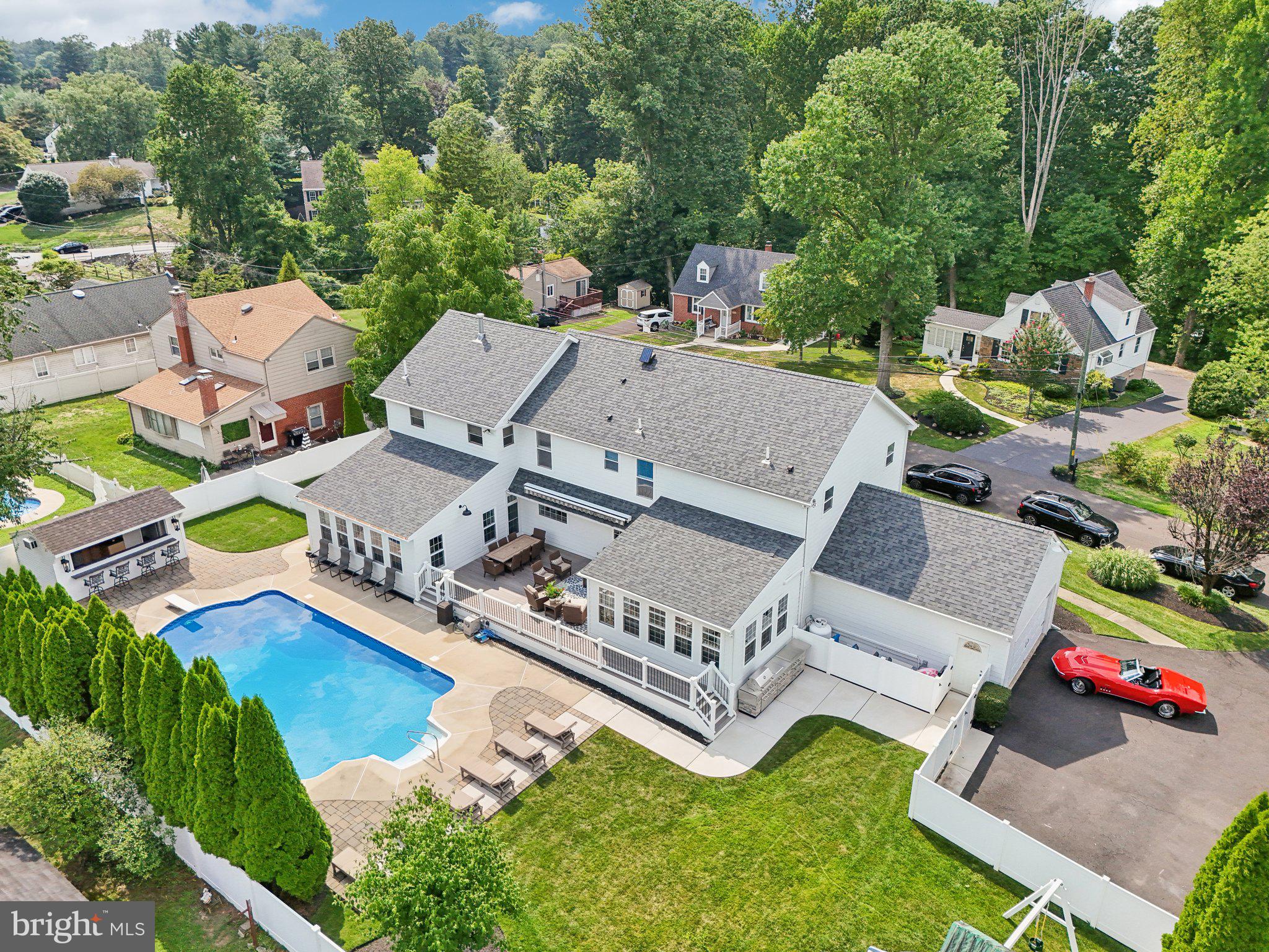 HUNTINGDON VALLEY - Residential