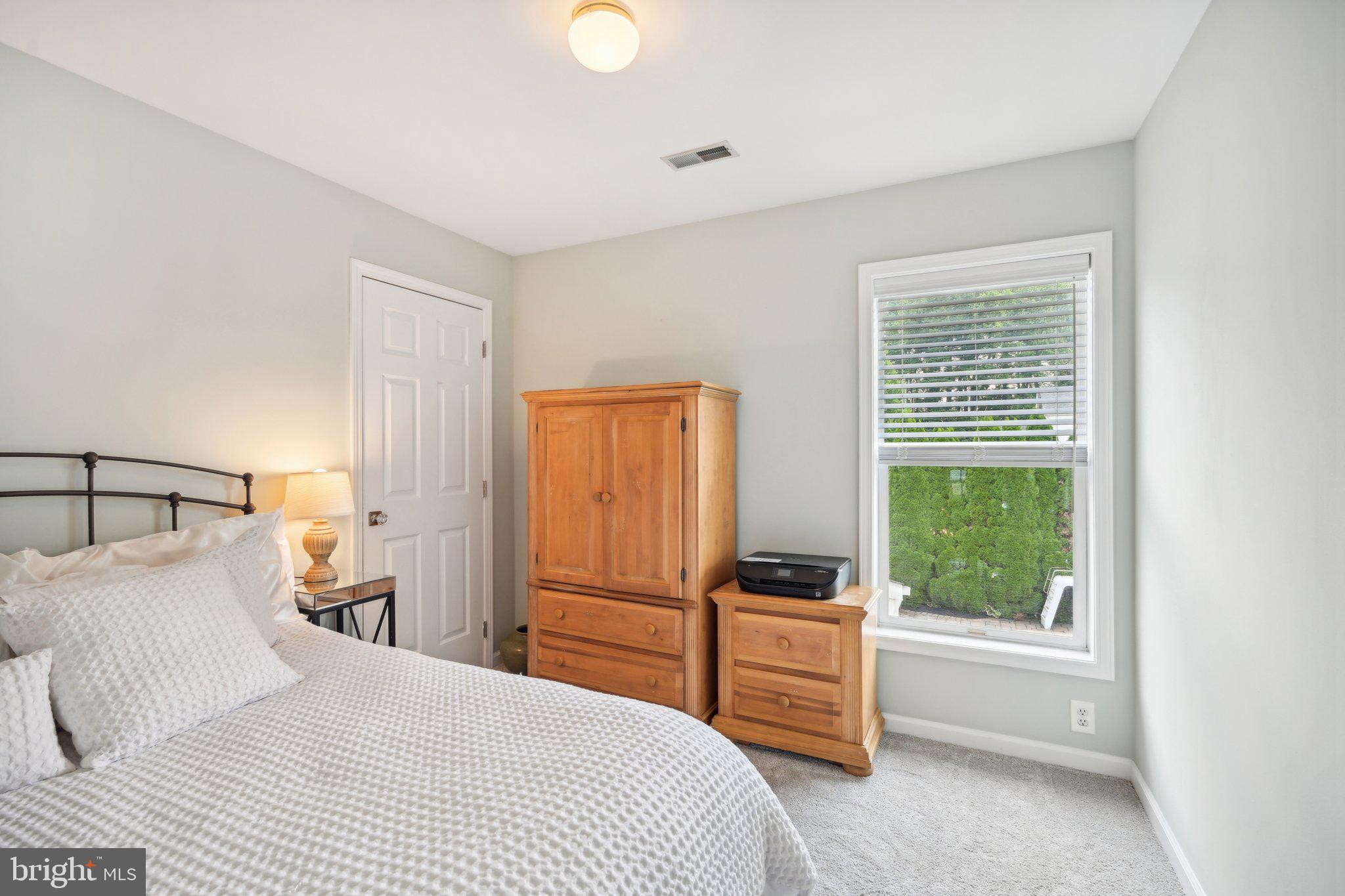 HUNTINGDON VALLEY - Residential